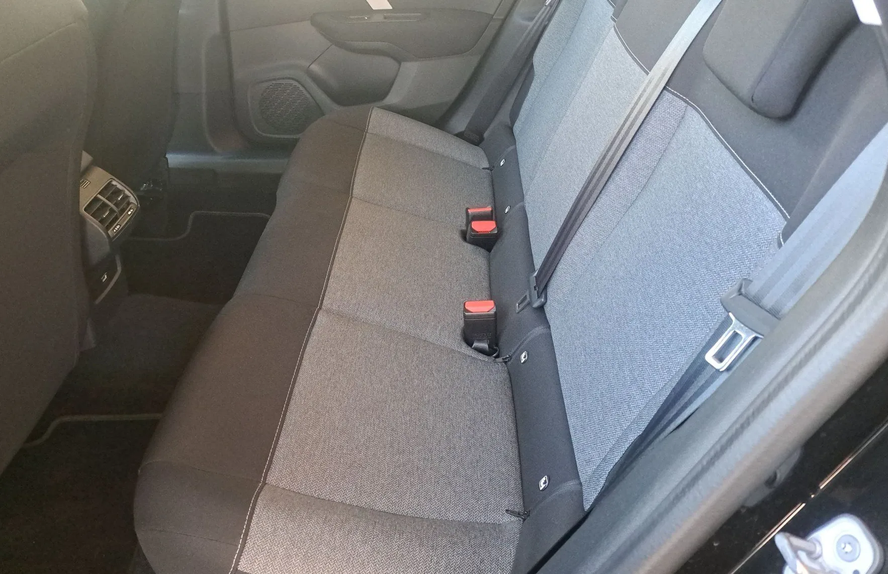 Zunanja slika - Citroën C4 - 1.2 PureTech AUT. - 11
