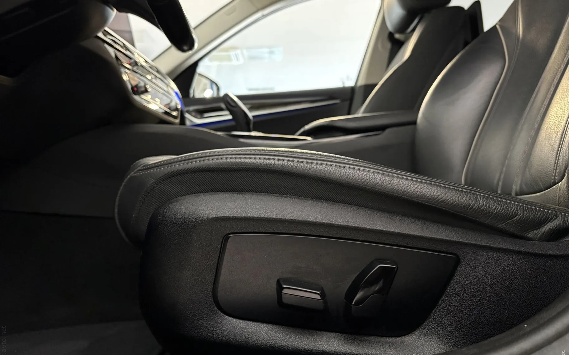 Notranja slika - BMW serija 5 Touring: - 40d|xDrive|M|ACC|Laser|HUD|Kamera|TV|Gretje|Klju.. - 8