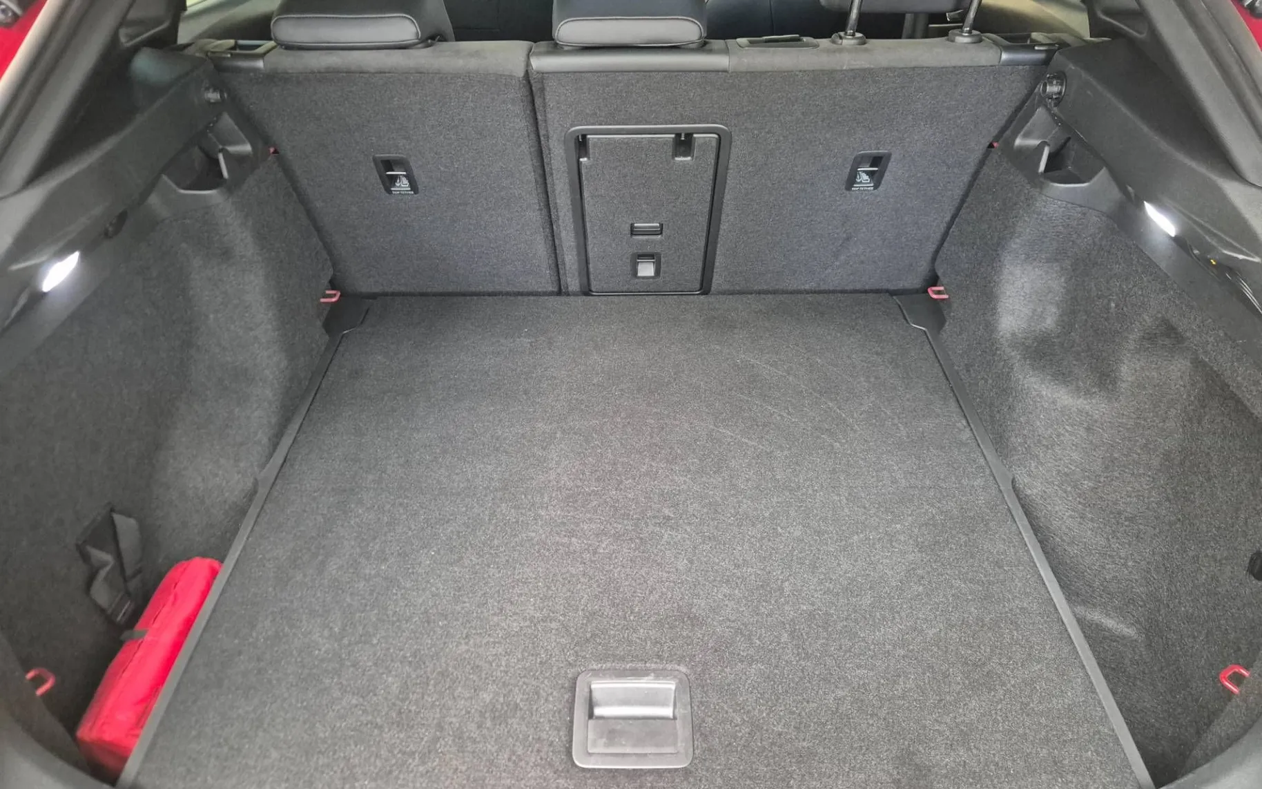 Notranja slika - Volkswagen ID.5 - Pro  77 kWh - 10