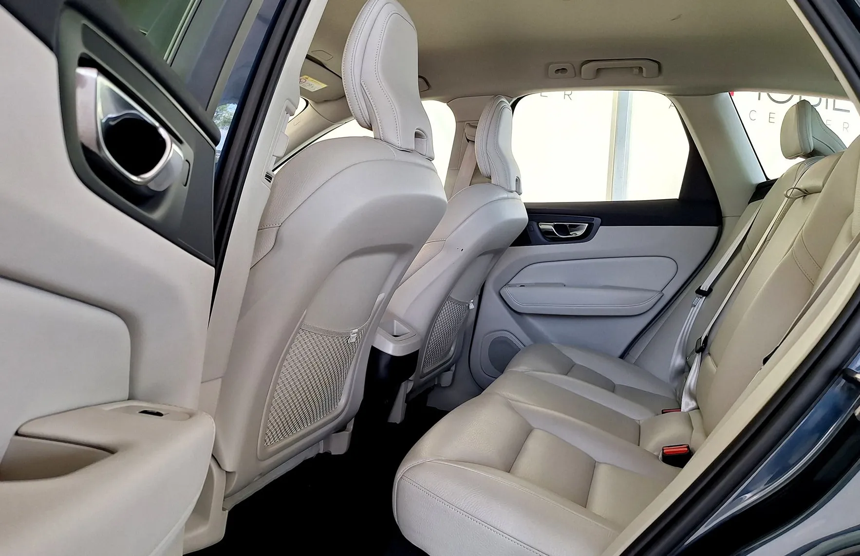 Zunanja slika - Volvo XC60 - B4D AWD Bright •MEMORY•FULL LED•KAMERA• - 14