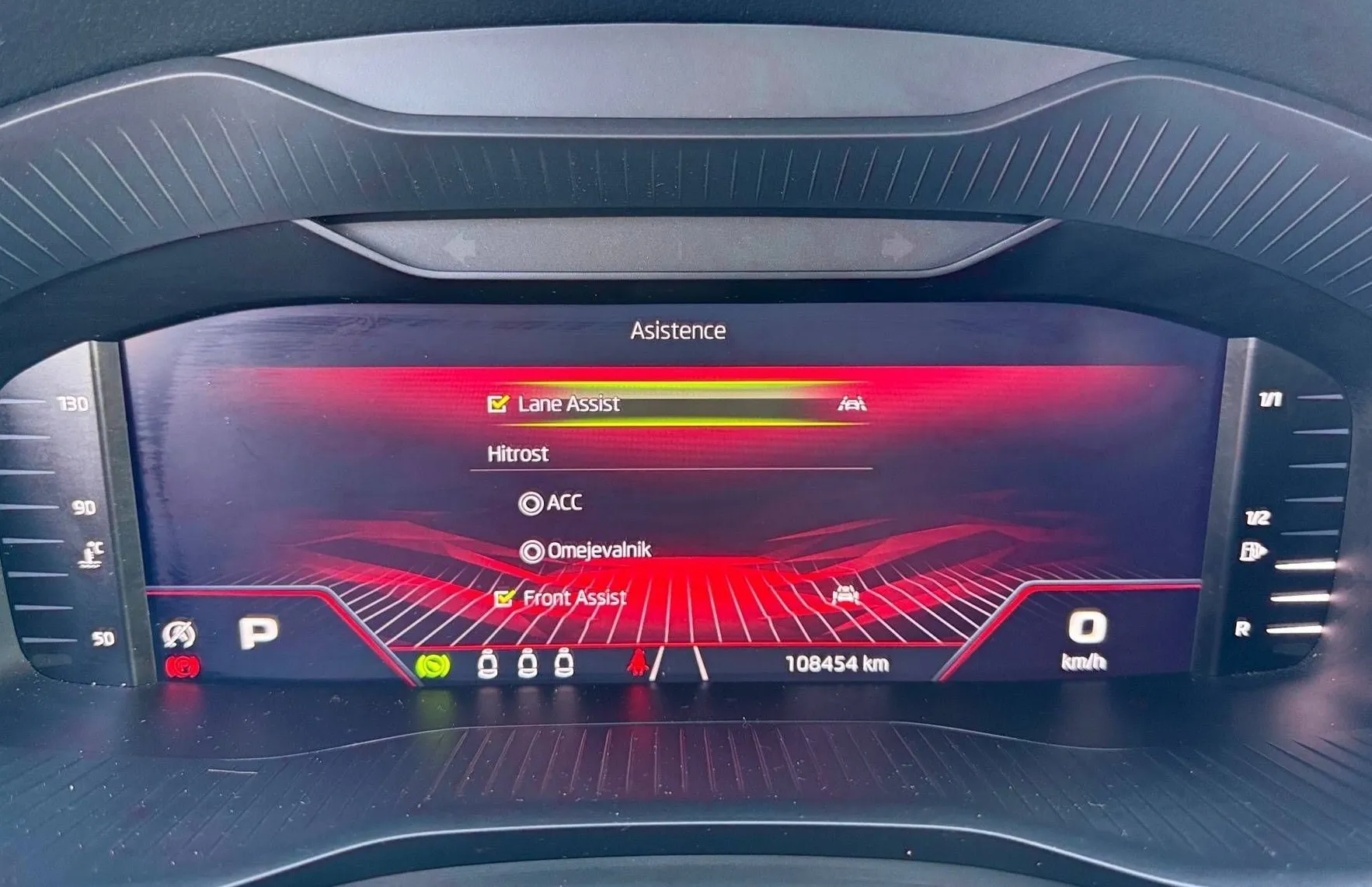 Zunanja slika - Škoda Kodiaq - 2.0 TDI Sportline VIRTUAL RADAR FULL LED KAMERA - 18