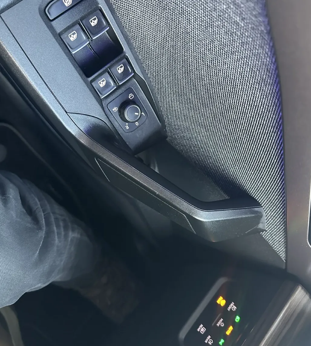Zunanja slika - Seat Leon - 1.5 ETSI 110KW XCELLENCE.LED.KAMERA.PANORAMA - 12