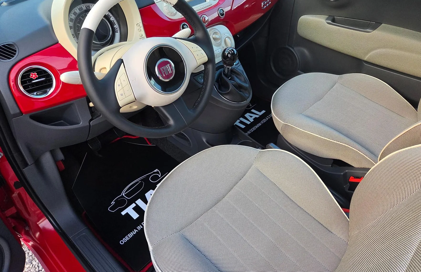Zunanja slika - Fiat 500 - 1.2-klima-panorama-alu-samo145.000km-servisiran - 15