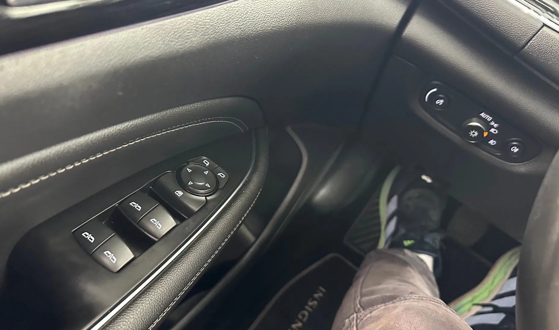 Zunanja slika - Opel Insignia - 1.6 CDTi.USNJE.NAREJEN VEL.SERVIS+MENJALNIKU - 16