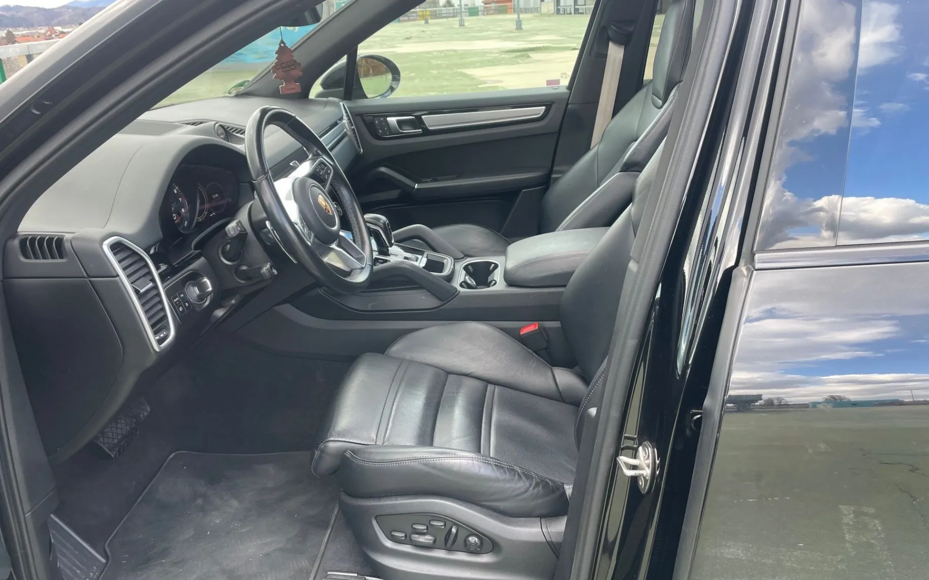 Zunanja slika - Porsche Cayenne - 3.0 E-HYBRID PLATINUM EDITION AUTO MATRIX.USNJE - 11