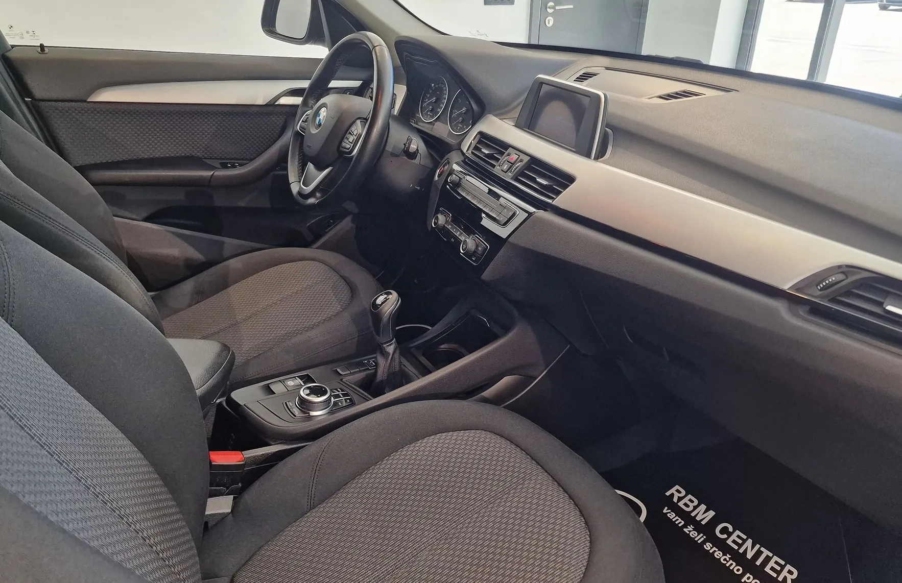 Zunanja slika - BMW X1 - serija :  sDrive18d KLJUKA|PDC|NAVI|FRONT ASSIST|TEMPOMAT - 9