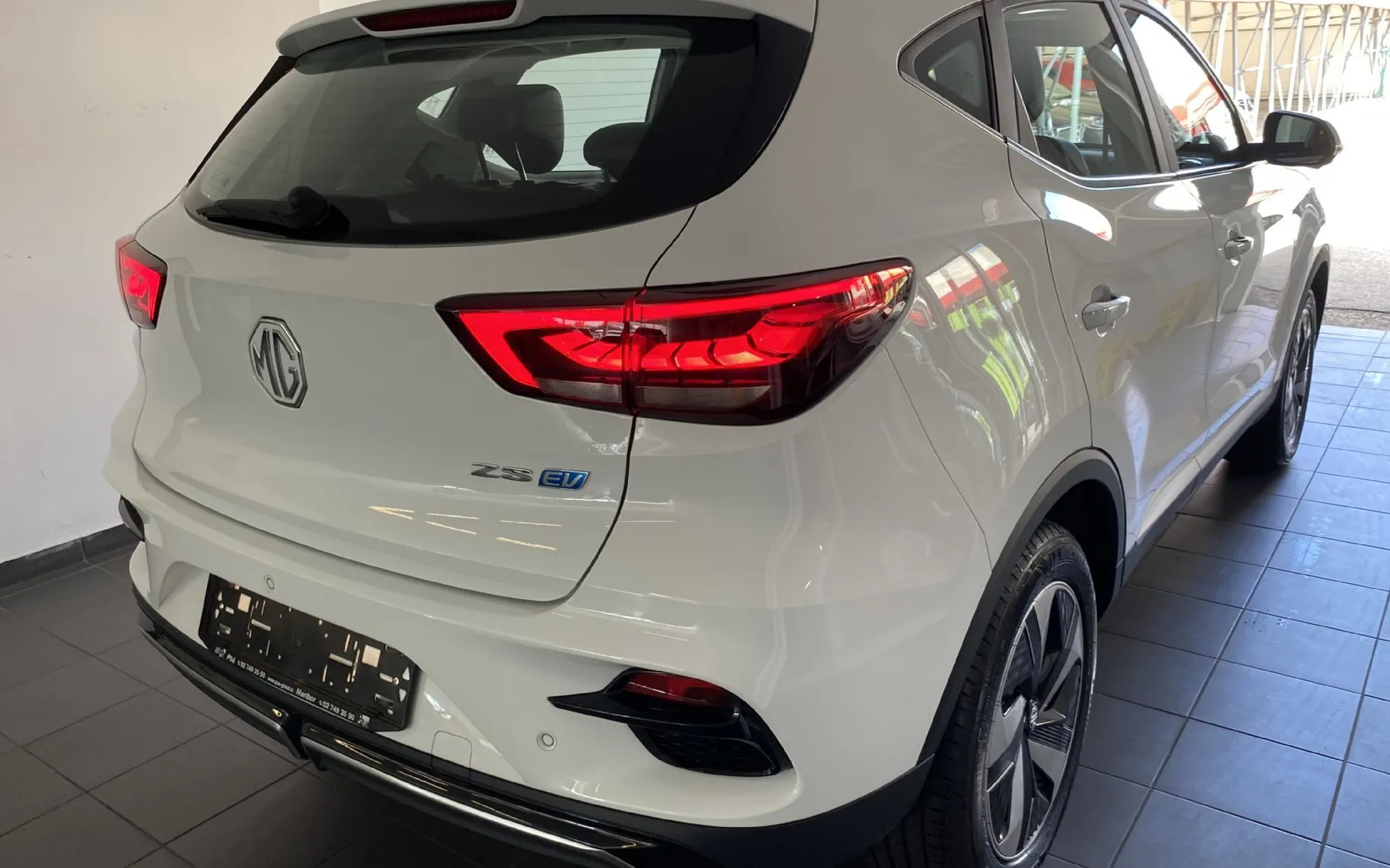 Notranja slika - MG ZS EV - d Luxury 5d 130kW.NEMŠKI.LED.NAVI.KAMERA. - 17