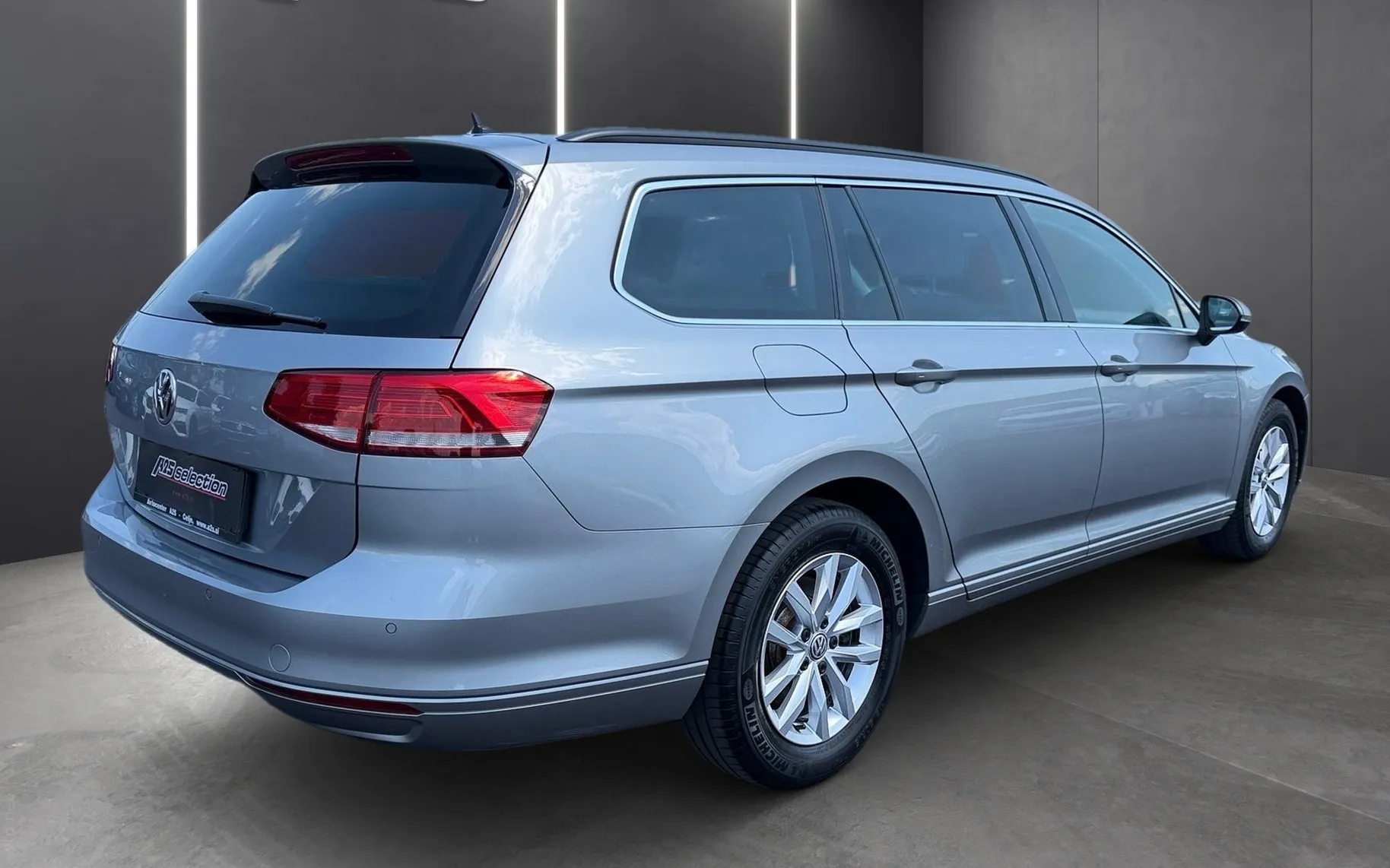 Zunanja slika - Volkswagen Passat Variant - 2.0 TDI BMT Connect DSG-SLO-ACC-PDC-Vzvr.kamera... - 3