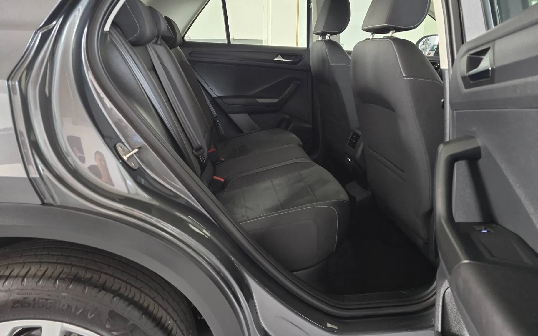 Notranja slika - Volkswagen T-Roc - 2.0 TDI Style DSG - IQ Light.virtual.kamera.asist - 20