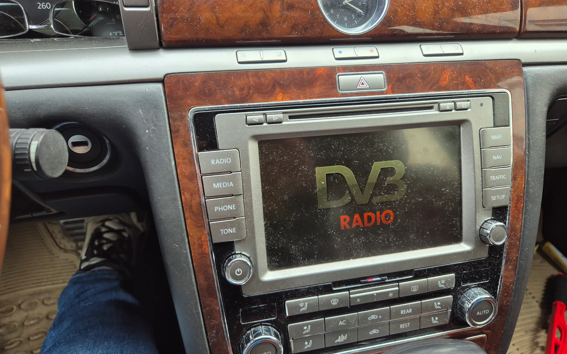 Notranja slika - VW Phaeton - DMR 3,0 V6 TDI 4MOTION Tiptronic - 8