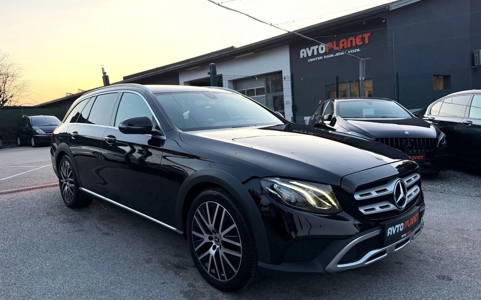 Zunanja slika - Mercedes-Benz E-Razred - E 220 d 4MATIC All-Terrain AIRMATIC WIDESCREEN ACC - 5