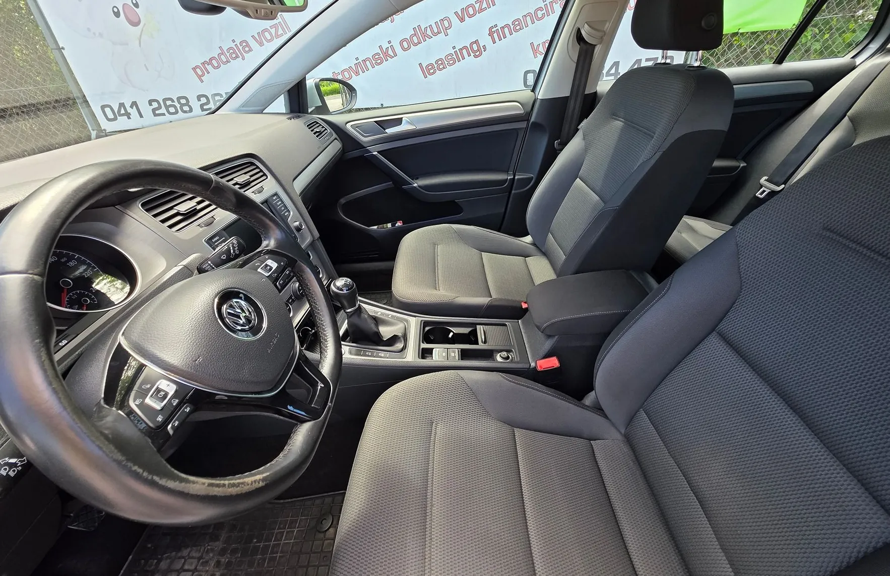 Zunanja slika - Volkswagen Golf - 4MOTION 1.6 TDI XENON-GRETJE SEDEŽEV-KAMERA-SLO - 10