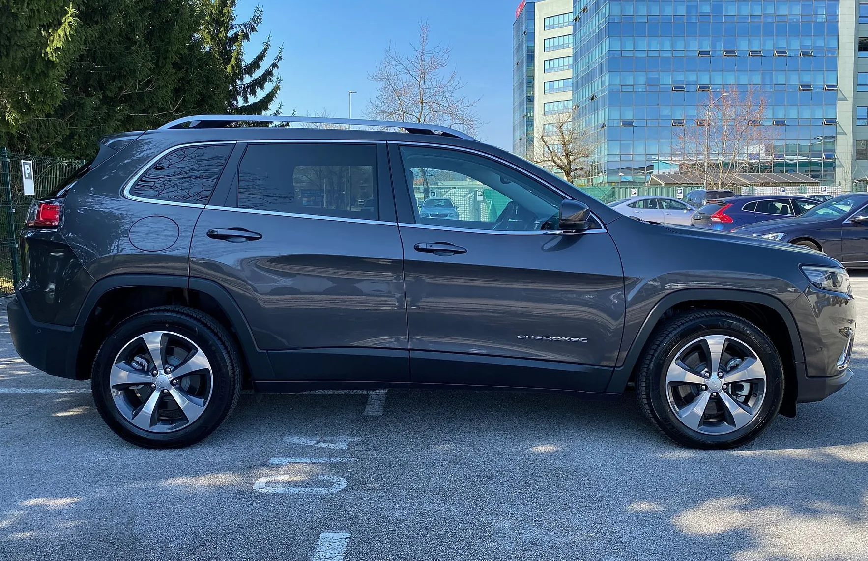 Zunanja slika - Jeep Cherokee - 2.2 MJ Limited ACC VENTsedeži  NAVI PDC KAM AKCIJA - 8