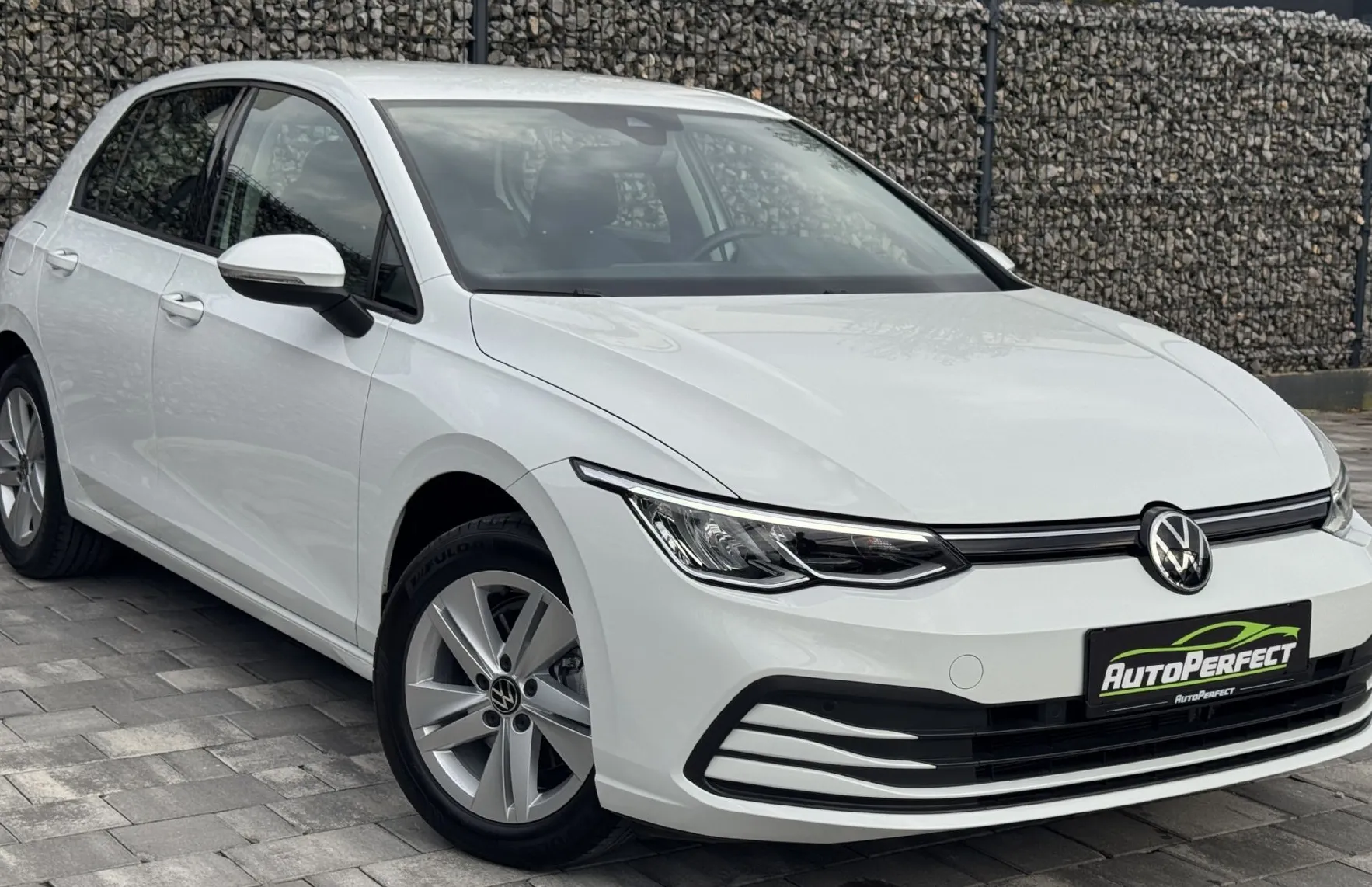 Zunanja slika - Volkswagen Golf - 1.5 TSI Style|Gr.Sed|Navi|Virtual|PDC|1.Last - 1