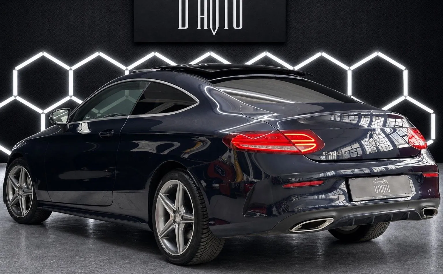 Zunanja slika - Mercedes-Benz C-Razred - C Coupe 180 AMG Line+PANO+samo 107000km - 6