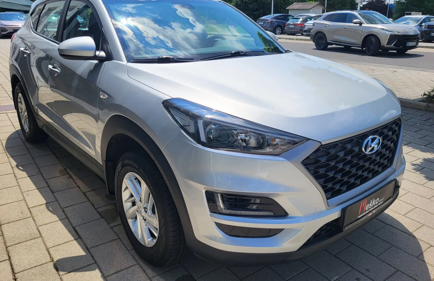 Zunanja slika - Hyundai Tucson - 1.6 GDI slo-1last-nav-pdc-alu-ac-el.paket-servisir - 2