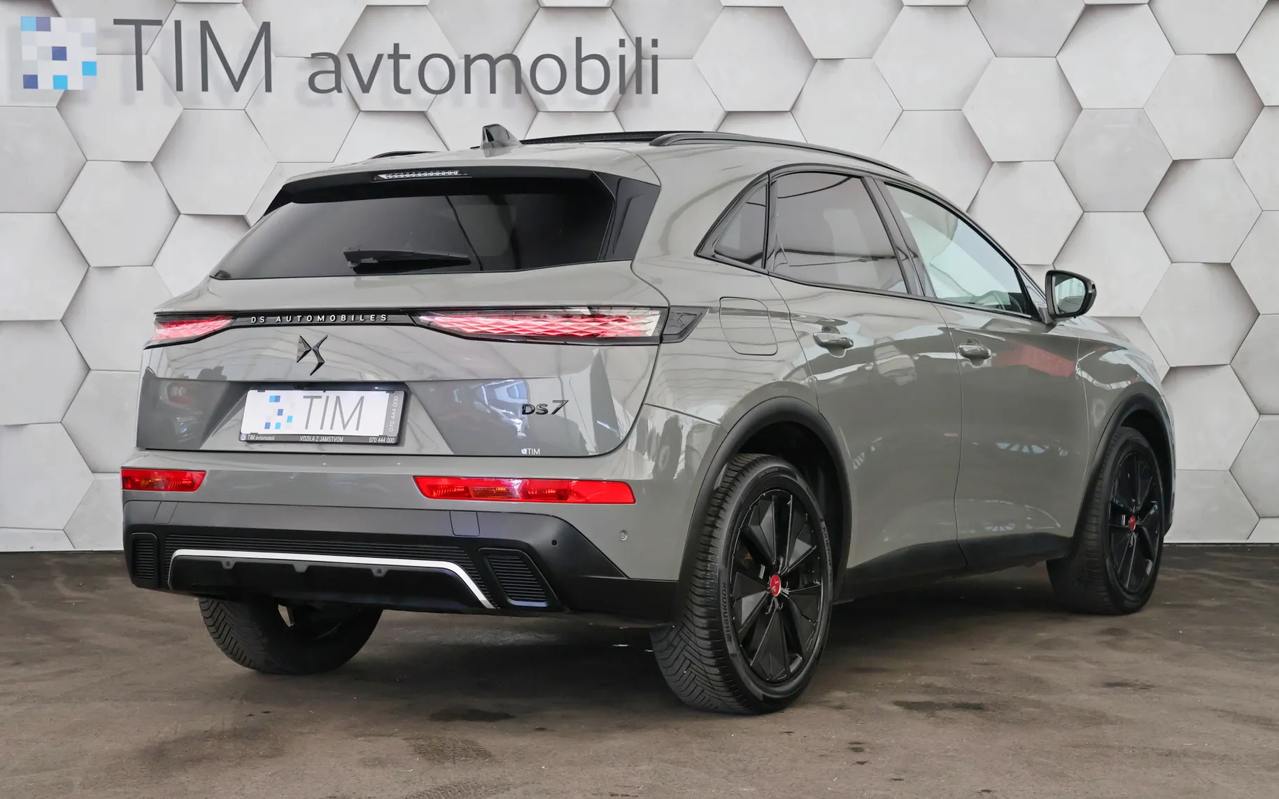 Zunanja slika - DS DS7 - 1.5 Blue-HDi AT8 Performance Line+ 131KM - 3