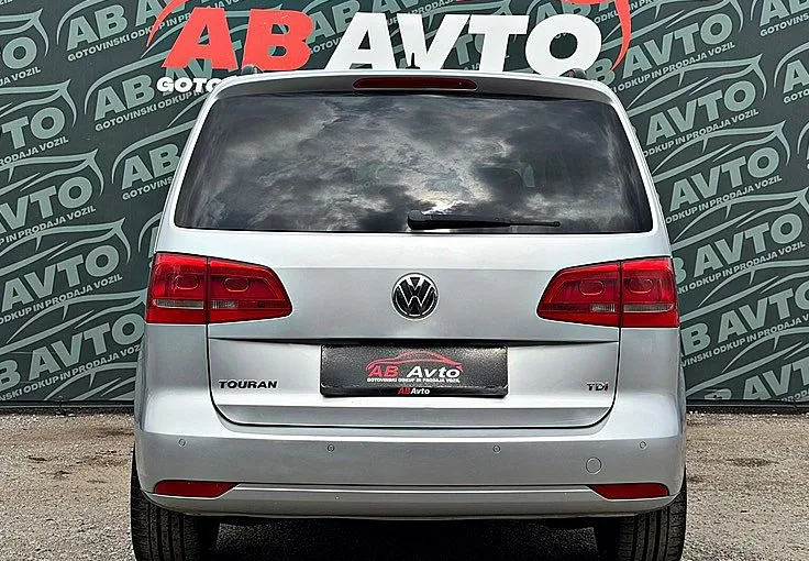 Zunanja slika - VW Touran - 1.6 TDI BMotion DSG Highline 77kW+7SEDEŽEV+ALU+TOP - 6