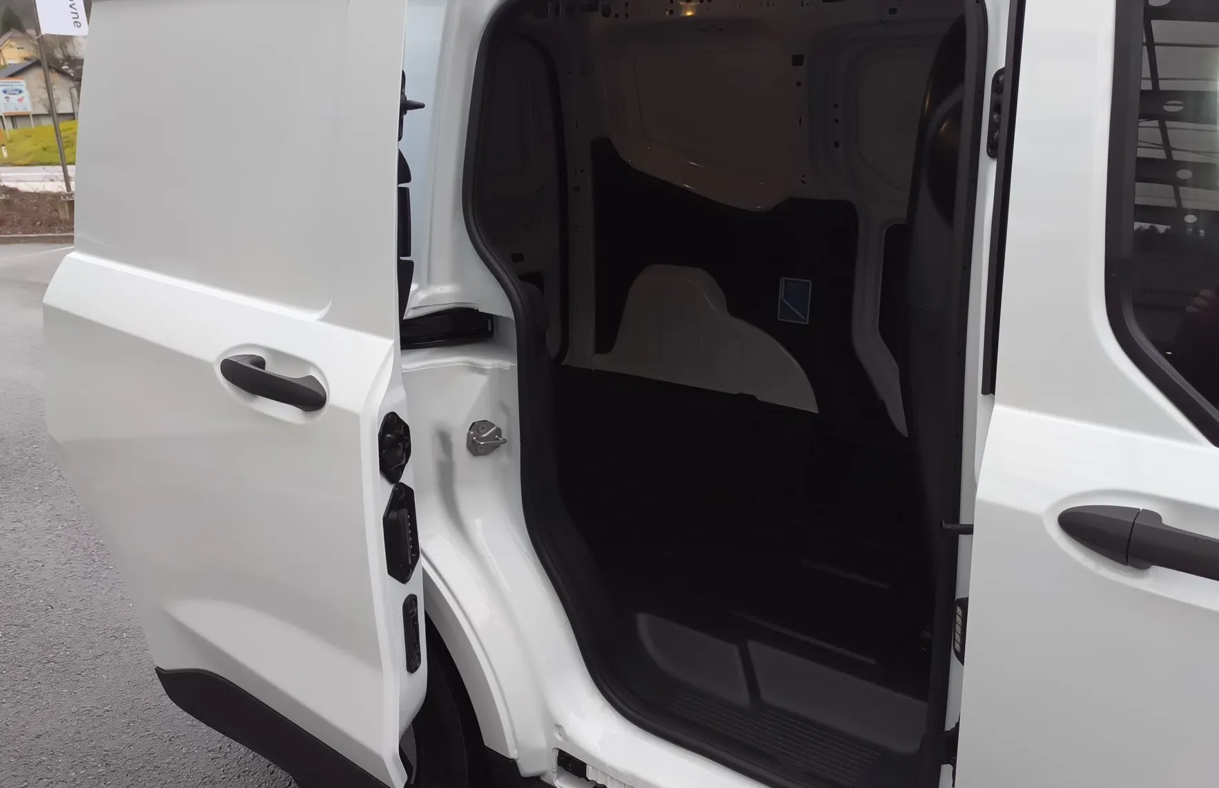 Zunanja slika - Ford Transit - Courier - 14