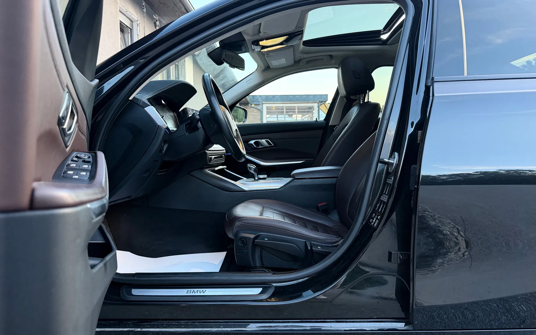 Zunanja slika - BMW Serija 3 - 320d Luxury Line 2.LASTNIK X-DRIVE ACC PANO. AMBI. - 6