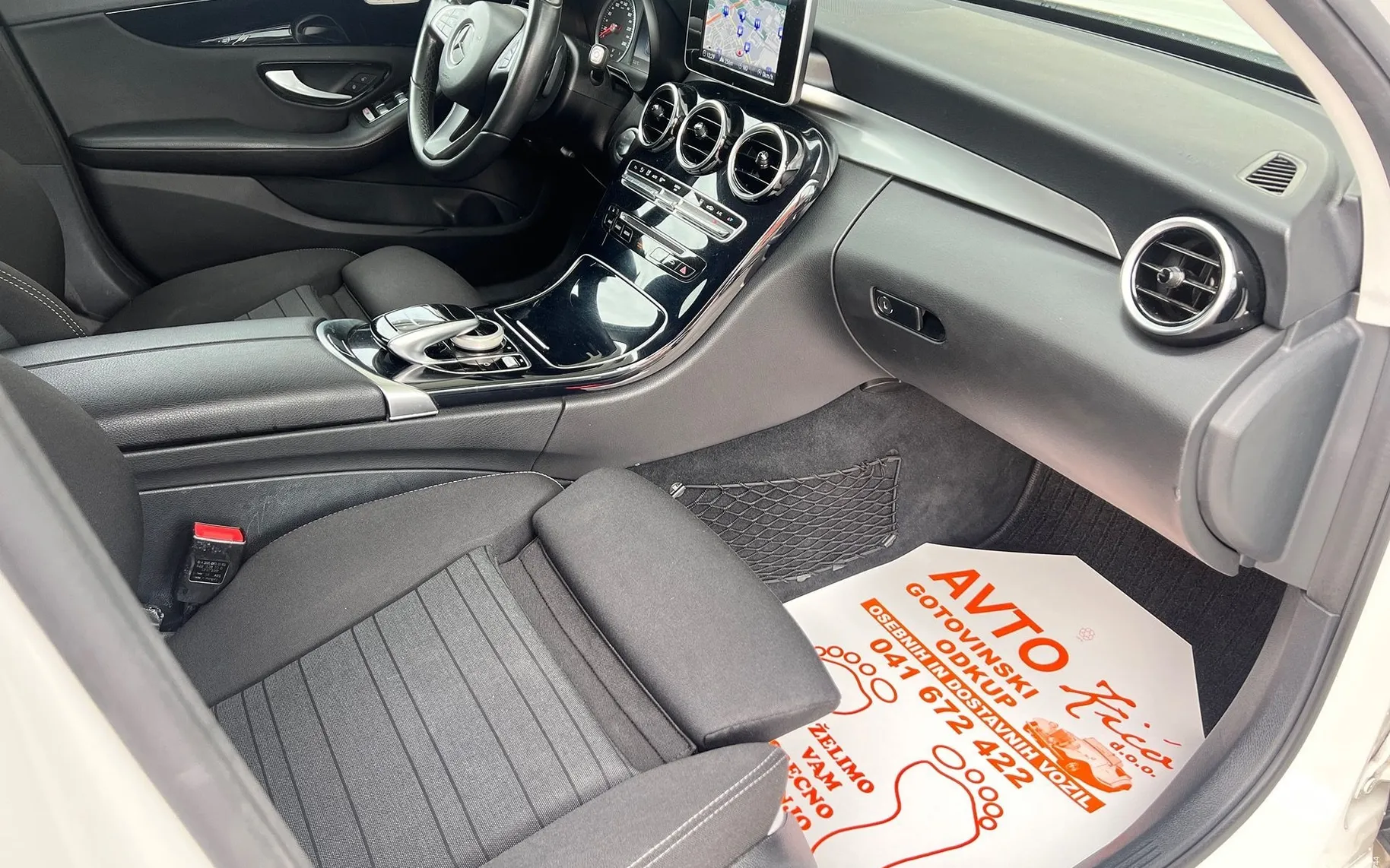 Notranja slika - Mercedes-Benz C-Razred - C 200 d-BI-XENON-LED-AUT-KAMERA-RADAR TEM-NAVI-F1 - 10