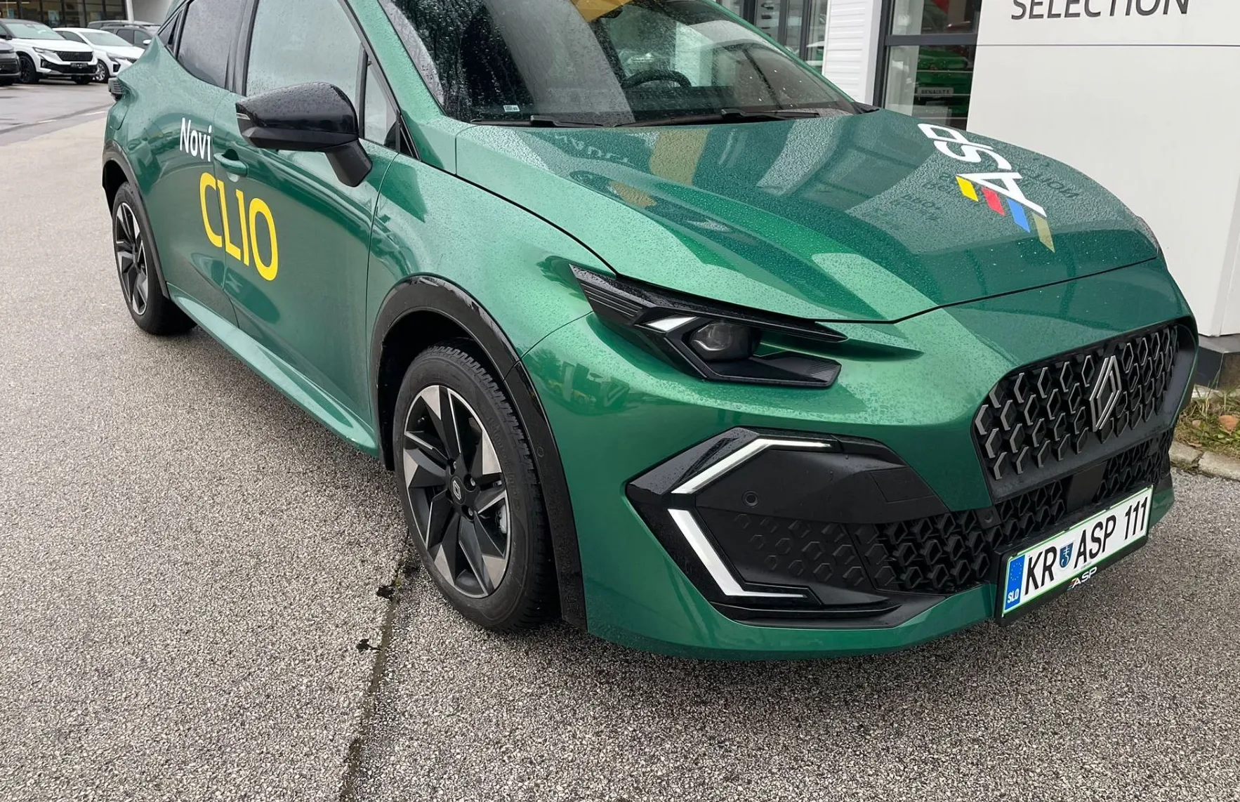 Zunanja slika - Renault Clio - techno TCE 115 - Paket Zima - 3