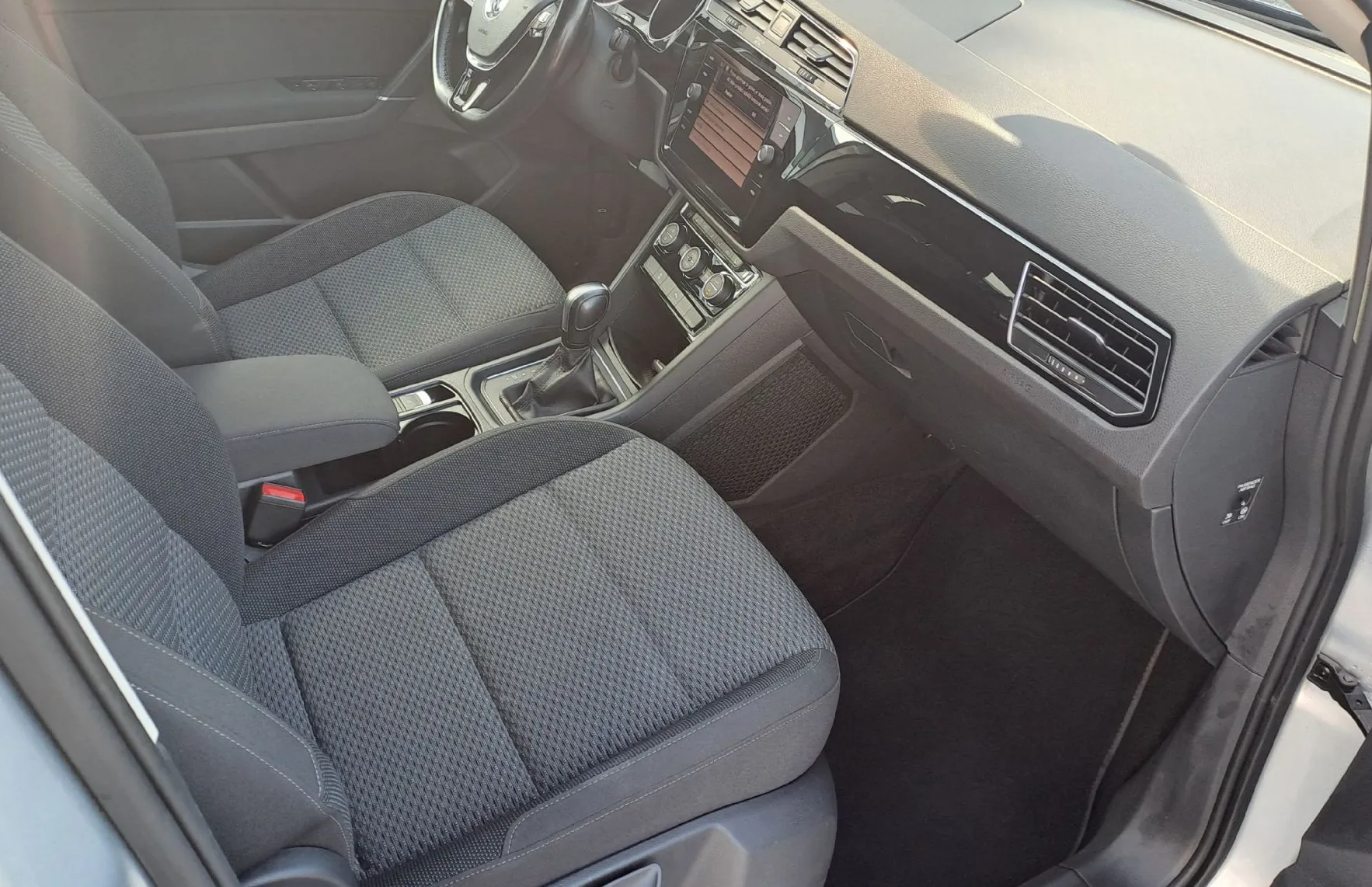 Zunanja slika - Volkswagen Touran - 2.0 TDI BMT Family DSG - 6