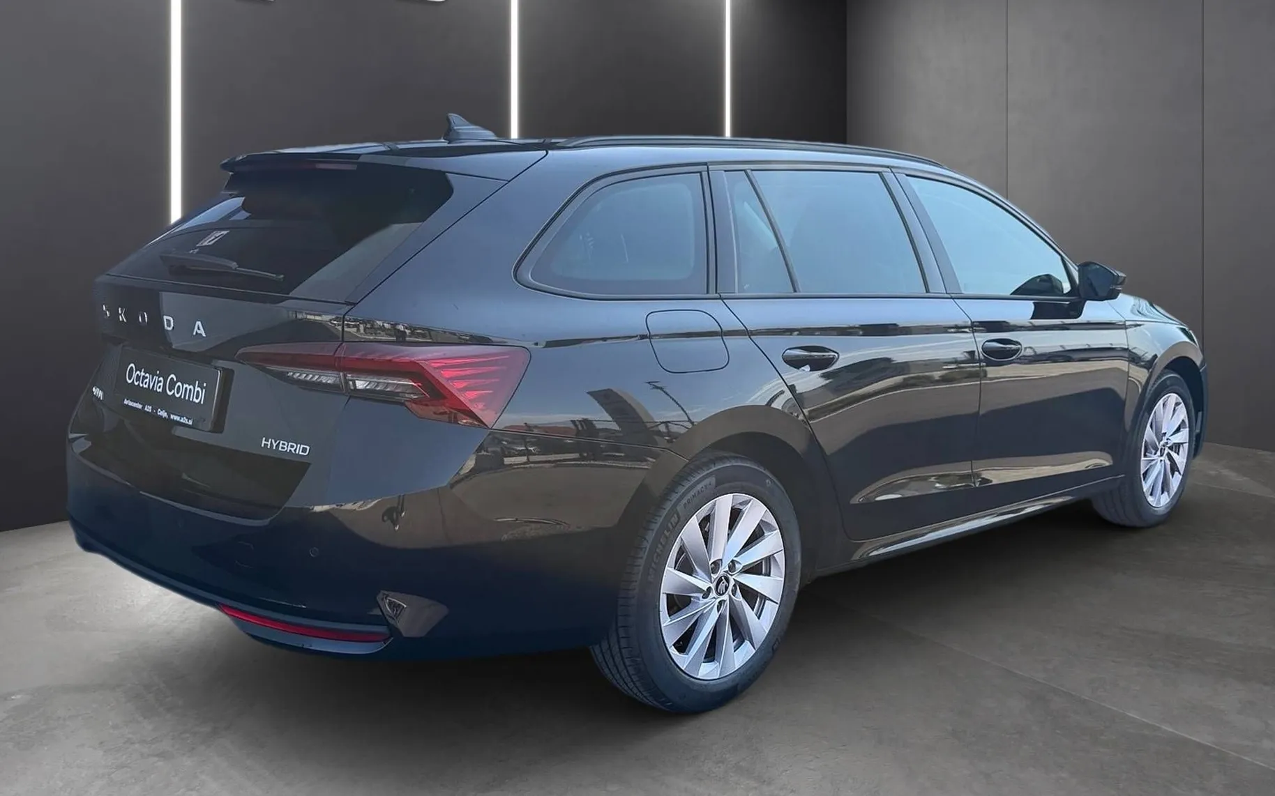Zunanja slika - Škoda Octavia - Combi 1.5 TSI mHEV Family DSG - 3