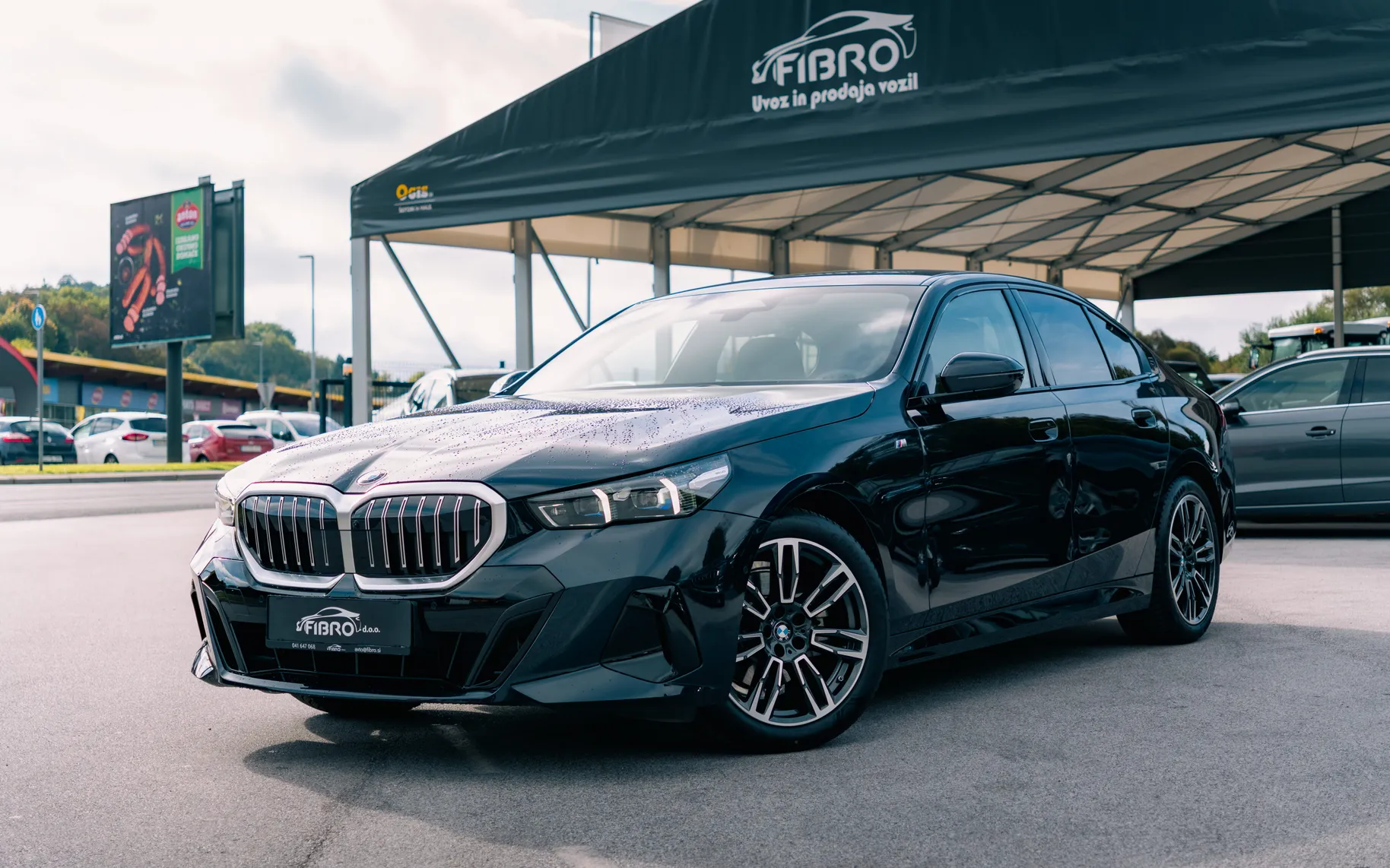 Zunanja slika - BMW Serija 5 - 520i Avt. Steptronic M-SPORT - 1