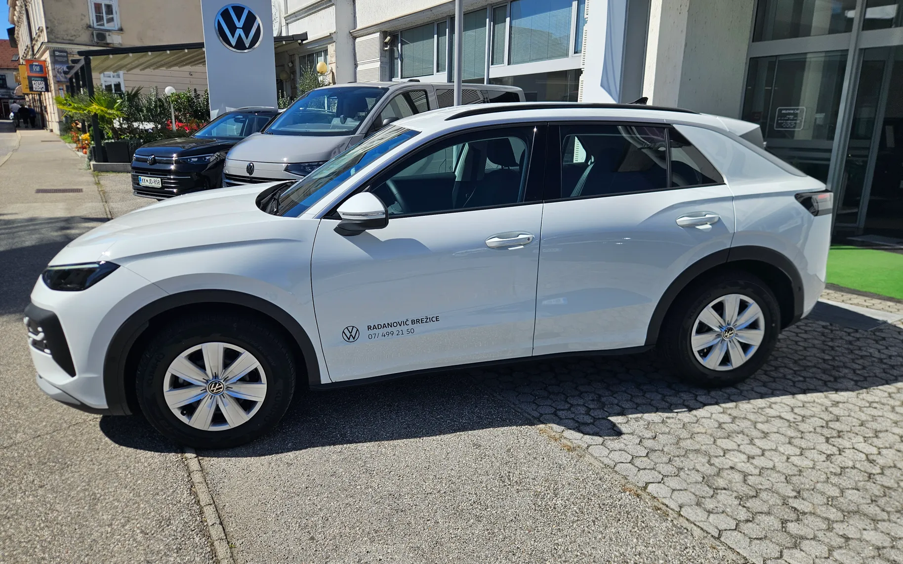 Zunanja slika - Volkswagen T-Roc - 1.5 eTSI Trend DSG - 5