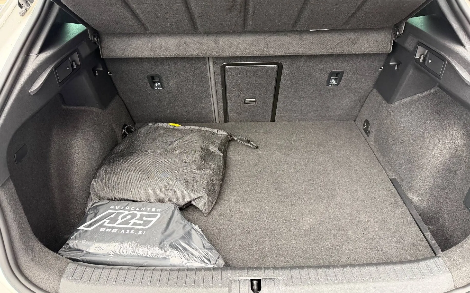 Notranja slika - Cupra Formentor - 1.4 eHybrid DSG-DCC-ACC-Mrtvi kot-360 kamera-Navi. - 7
