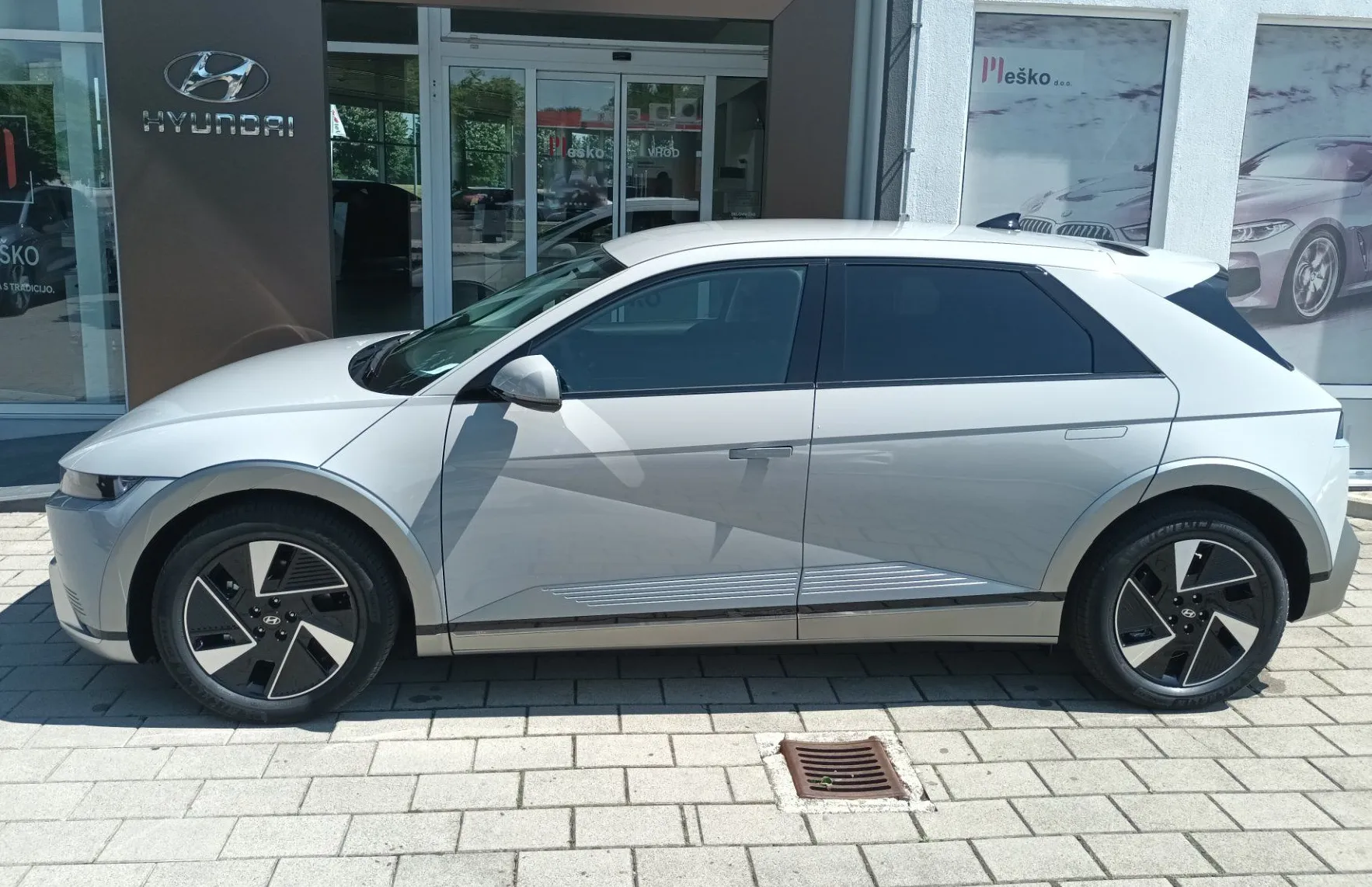 Zunanja slika - Hyundai Ioniq 5 - PREMIUM 168 kW 84kWh topl.črp..el.kljuke - 4