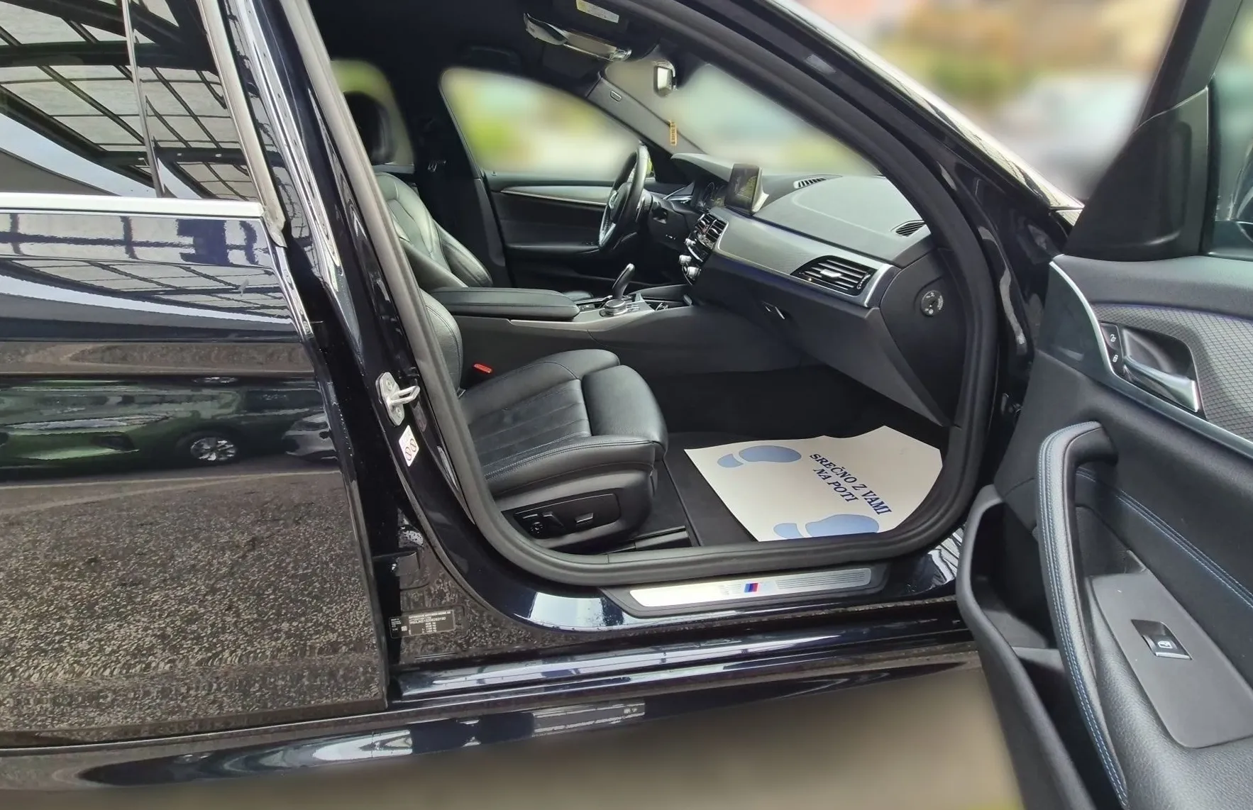 Zunanja slika - BMW Serija 5 - Touring: M-Optic 530d xDrive AUT-LED-RADAR-360KAM-VK-NAV - 19