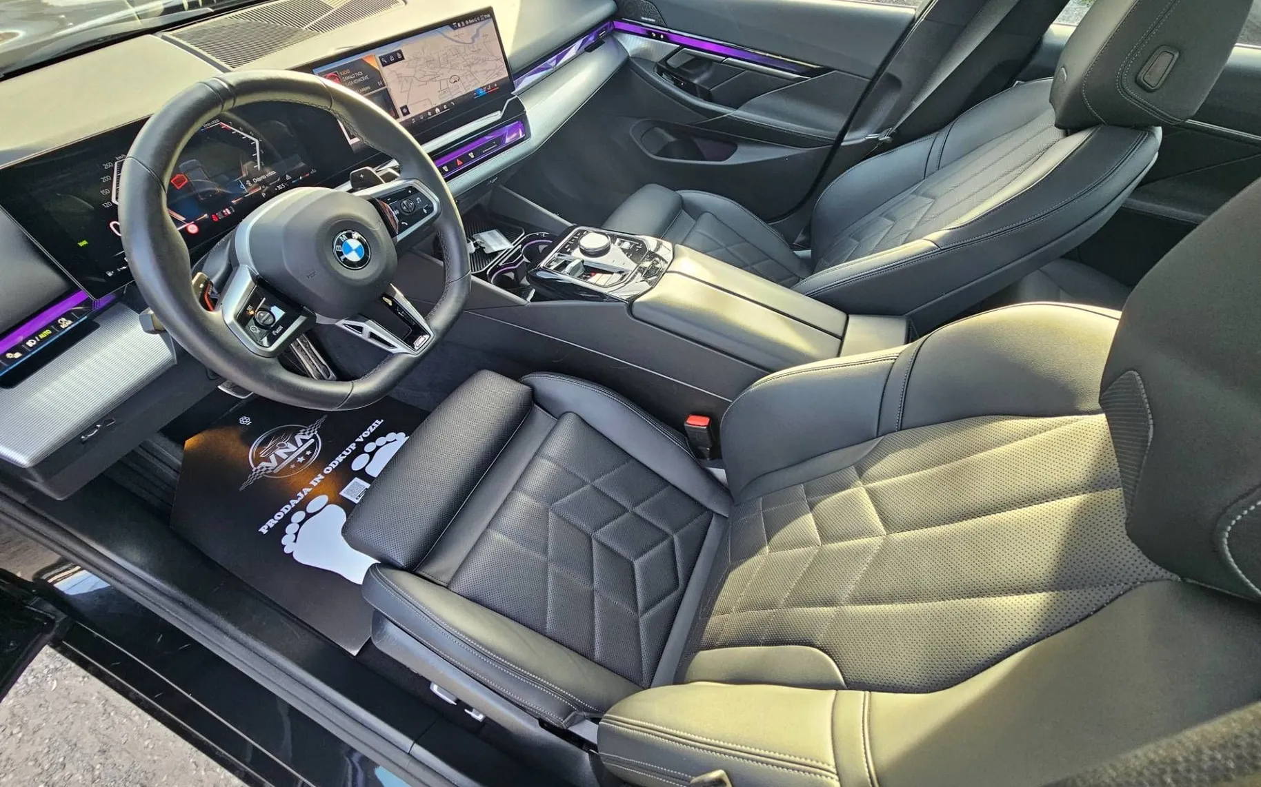 Notranja slika - BMW serija 5: - 520i Avt. |PANORAMA|KAMERA|RADAR|AMBIENT|HARMAN| - 7