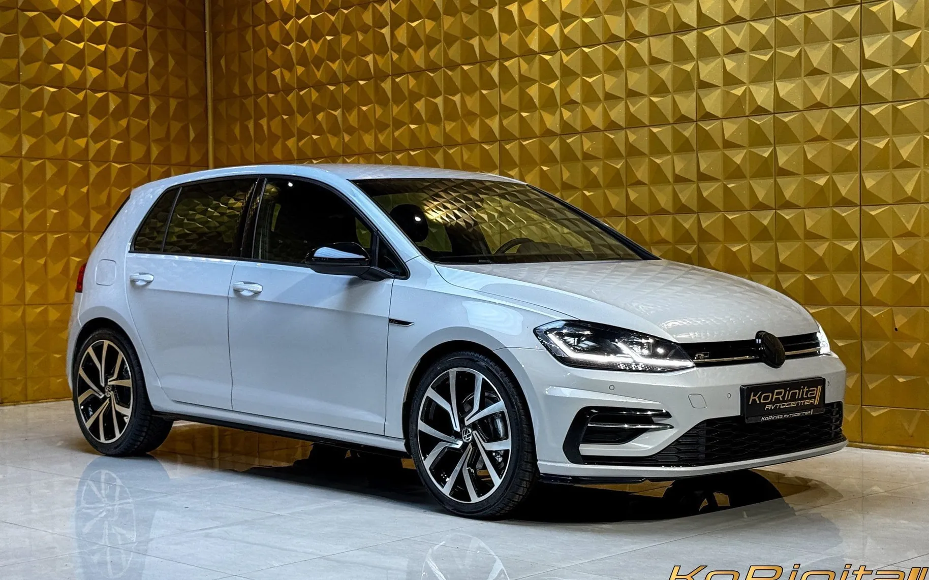 Zunanja slika - Volkswagen Golf - 1.6 TDI R Line-LED-TEMP-PDC-MULTIFUNKCIJA - 1