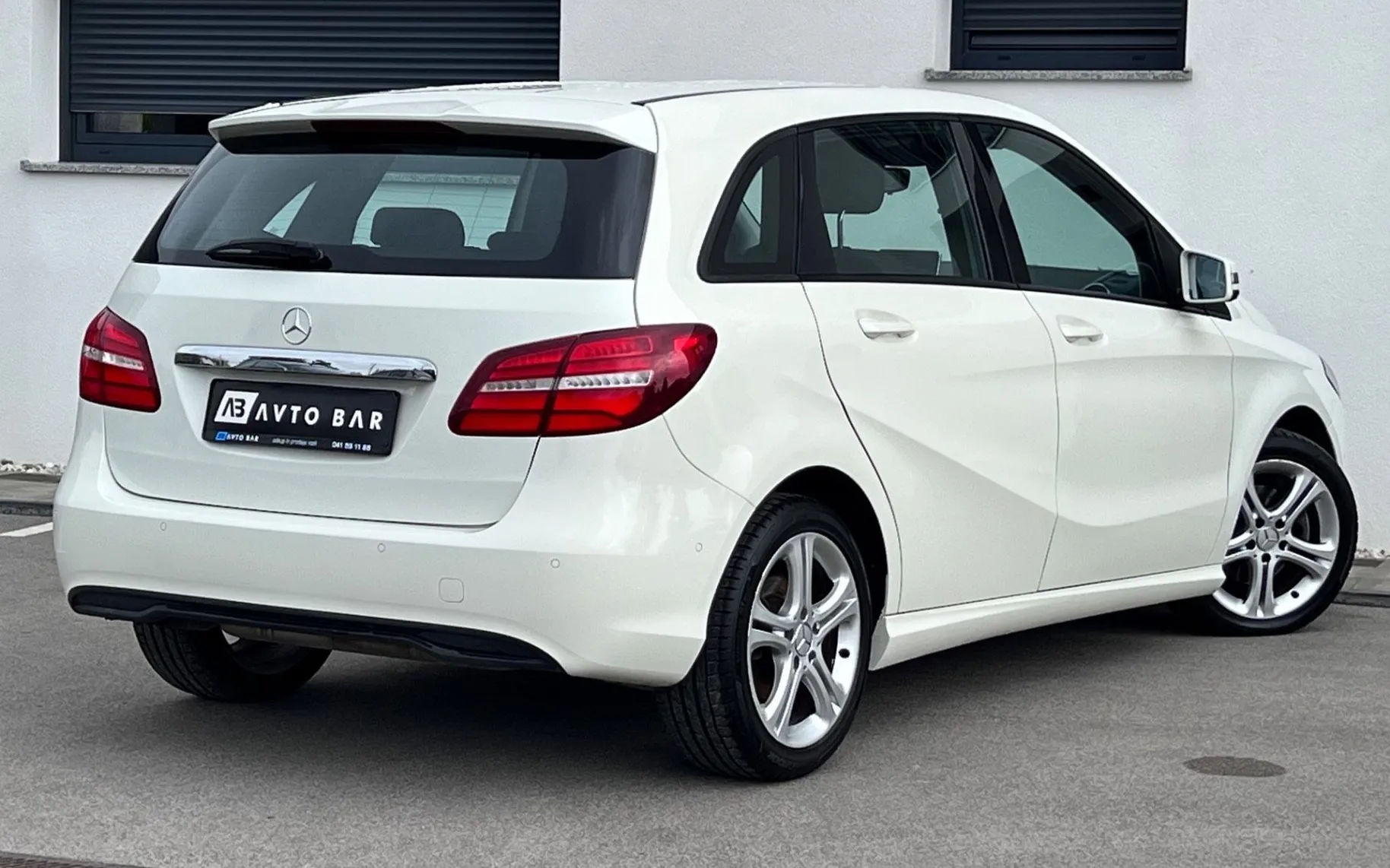 Zunanja slika - Mercedes-Benz B-Razred - 200d+NAVI+ACC+F1+ALU+PDC - 6