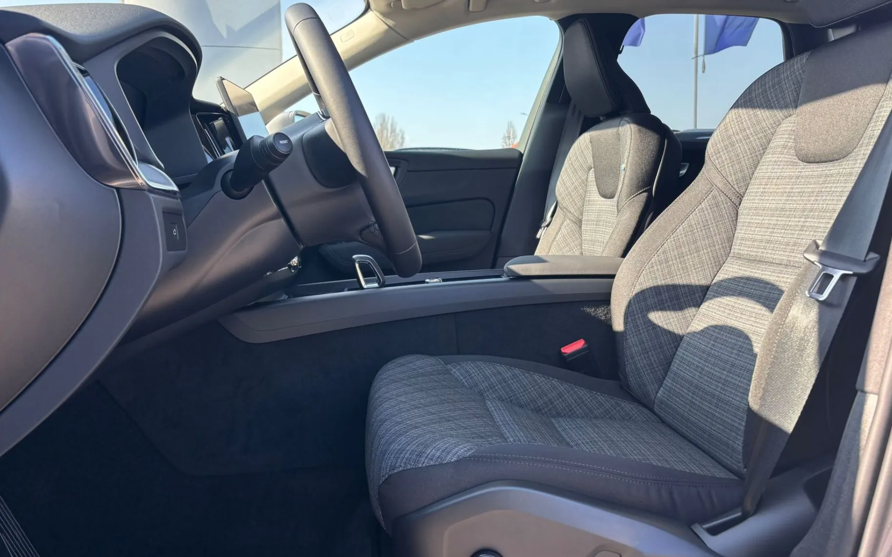 Zunanja slika - Volvo XC60 - B5 AWD Mild hybrid Petrol - 7