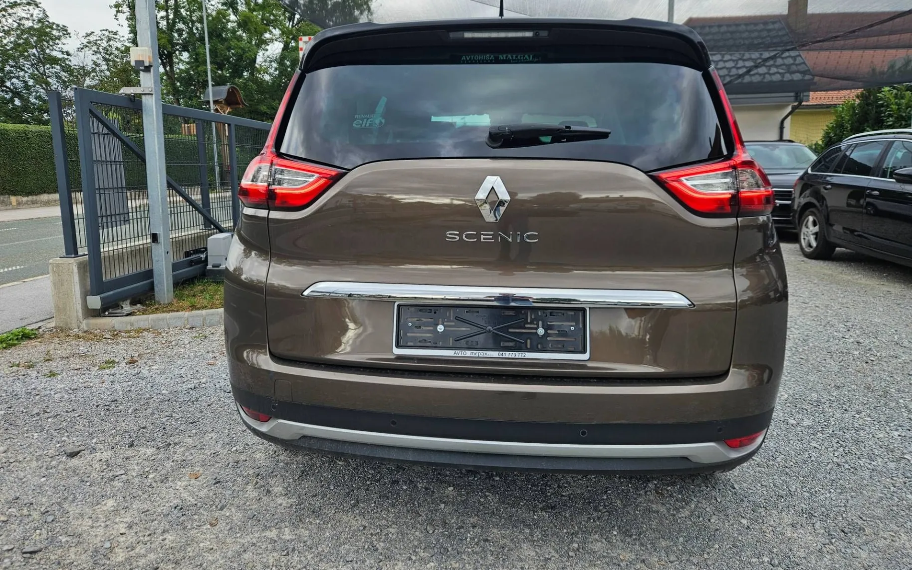 Notranja slika - Renault Grand Scenic - Blue dCi 120 Intens EDC  AVT 1.LASTNIK SLO NAVI 7S - 7