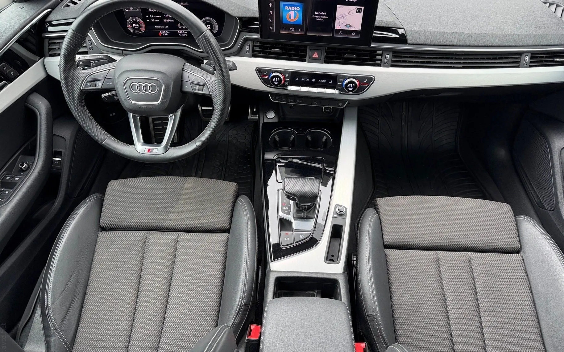 Notranja slika - Audi A4 - 35 TFSI S line S tronic-SLO-Lane assist-PDC-Kame - 10