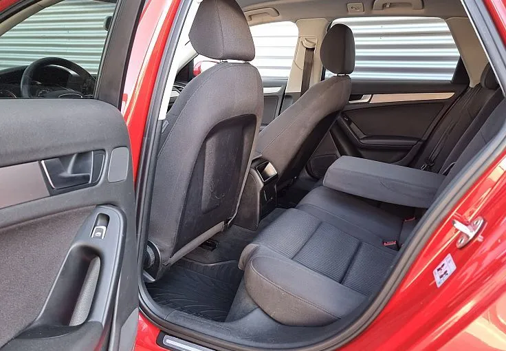 Zunanja slika - Audi A4 - Avant 2.0 TDI+VELIKI SERVIS-NAVI-GR.SEDEŽEV-START-STOP- - 8