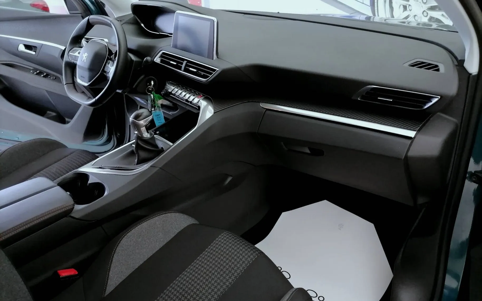 Zunanja slika - Peugeot 5008 - 1.2 PURETECH LED ALU NAVI 7SEDEŽEV 2XPDC 1.LASTN.. - 6