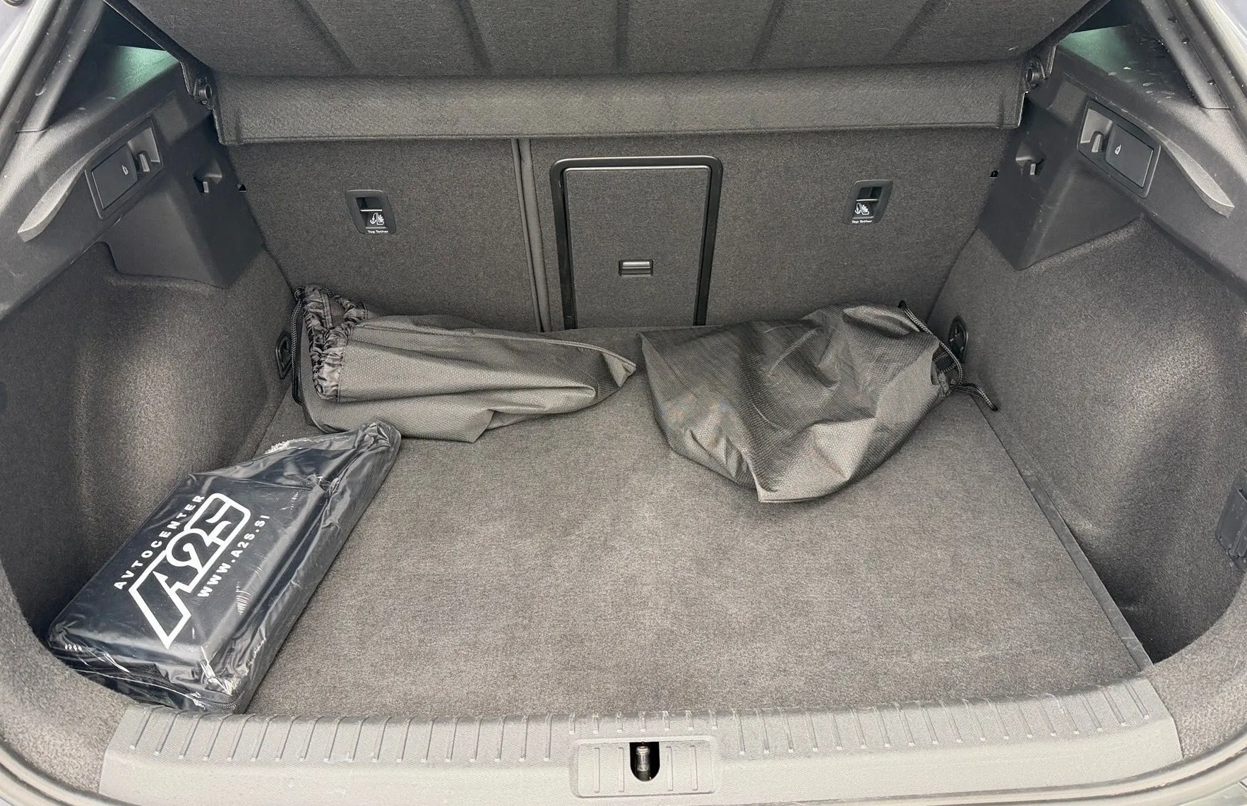 Zunanja slika - Cupra Formentor - VZ 1.4 eHybrid DSG-Panorama-Mrtvi kot-ACC-Kamera.. - 12