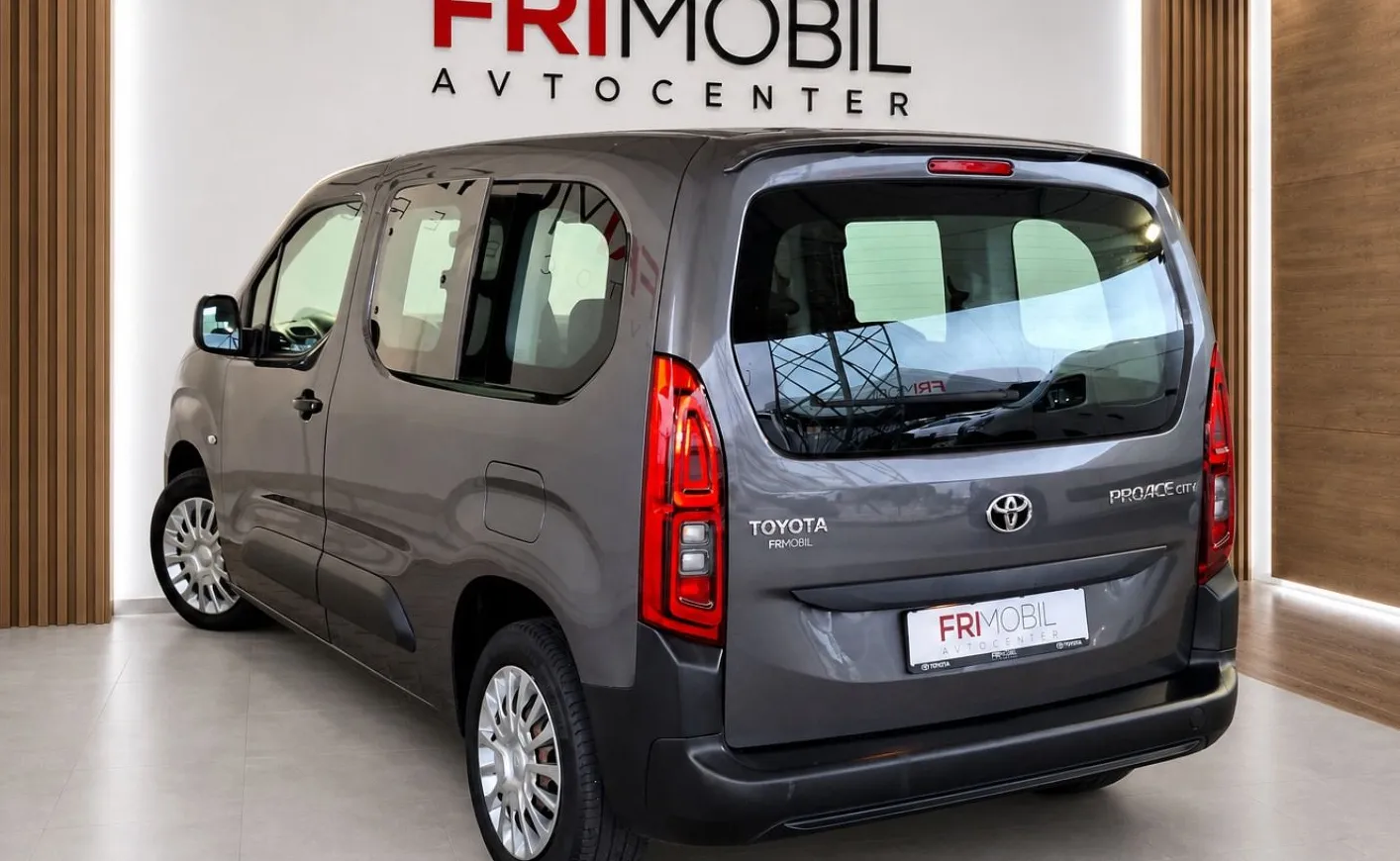 Zunanja slika - Toyota Proace - City Verso 1.2 Combi Compact MT 6 - 4