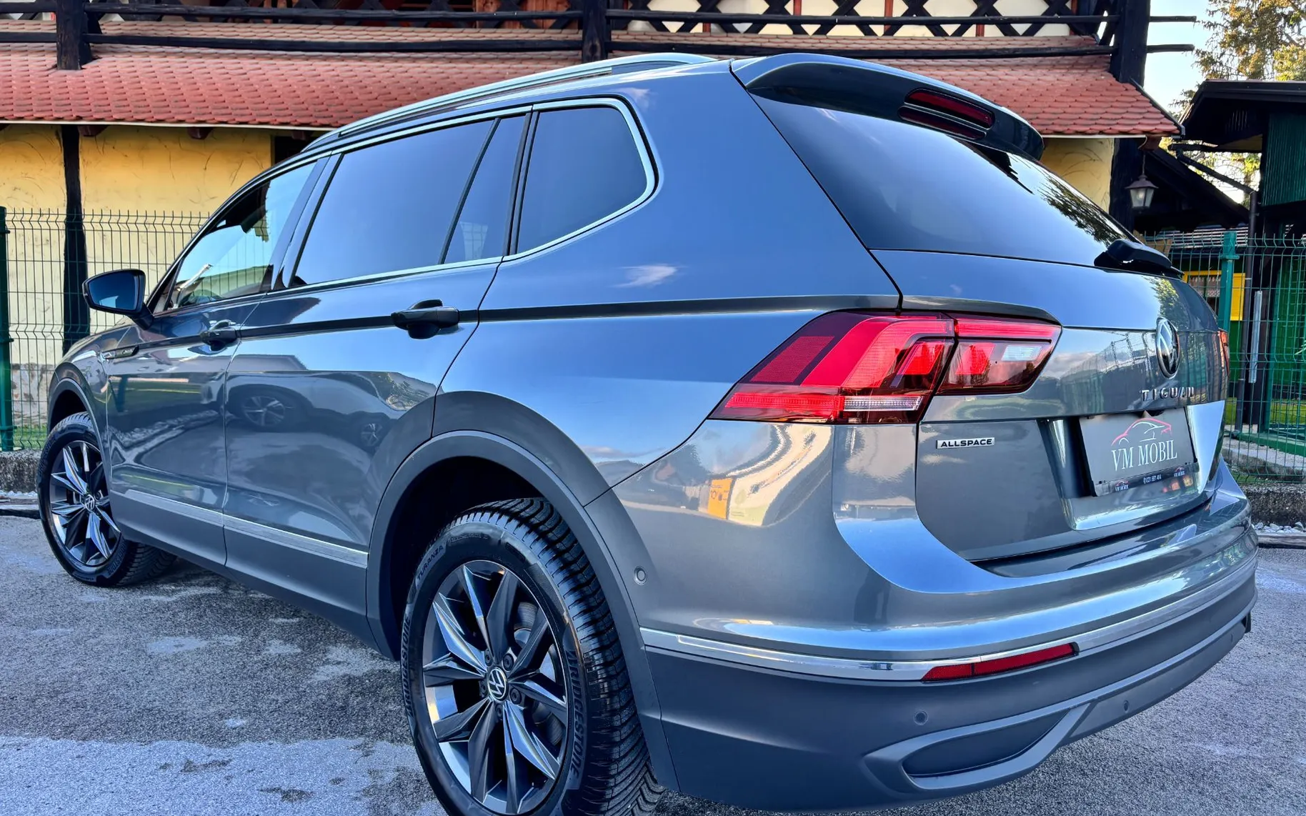 Zunanja slika - Volkswagen Tiguan - 2.0 TDI-1.LAST-7 SEDEŽEV-VIRTUAL-18COL-360 KAMERA - 5