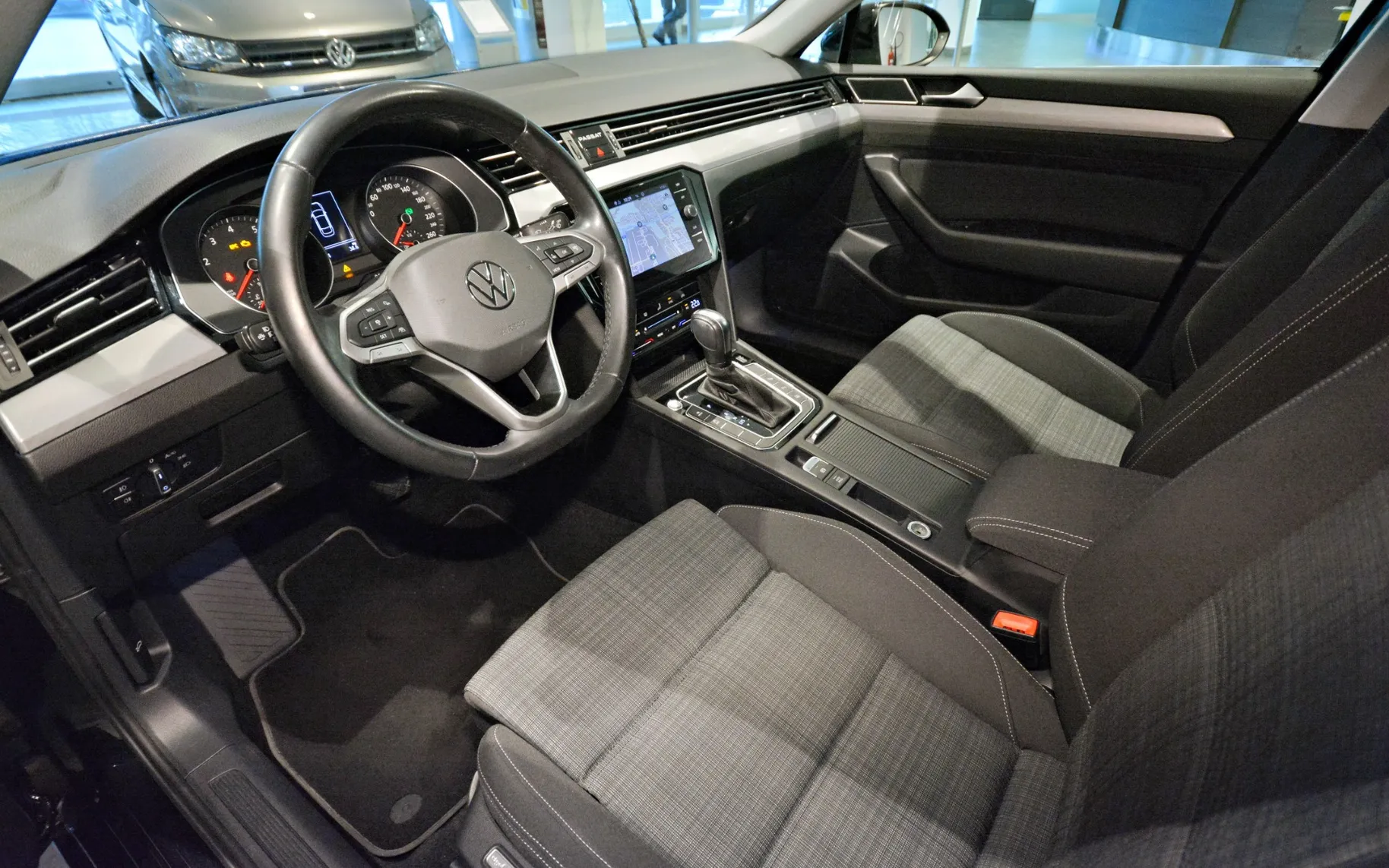 Zunanja slika - Volkswagen Passat - 1.5TSI Business DSG LED-KLJUKA-ACC-KAMERA-REZ.KOLO - 15