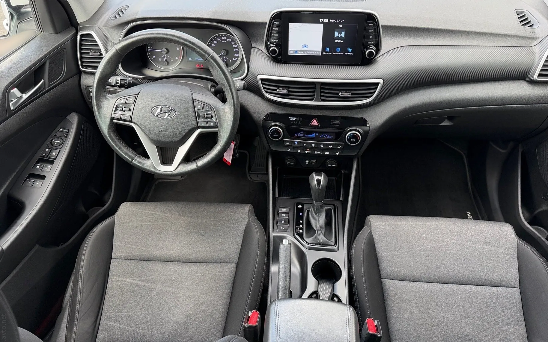 Notranja slika - Hyundai Tucson - 1.6 CRDi Style 48V Aut.-SLO-LED-PDC-Kamera-Navi - 9