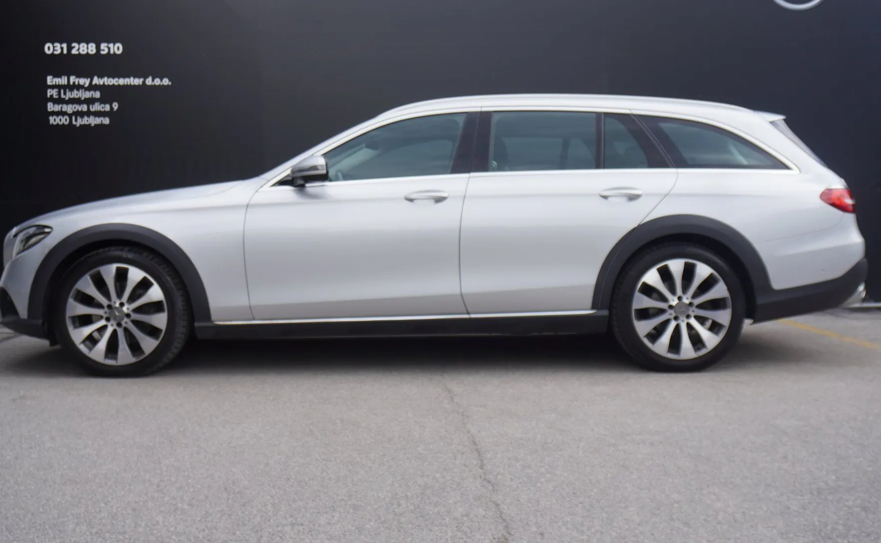 Zunanja slika - Mercedes-Benz E-Razred - E 220 d 4MATIC T All Terrain Avt. - 4