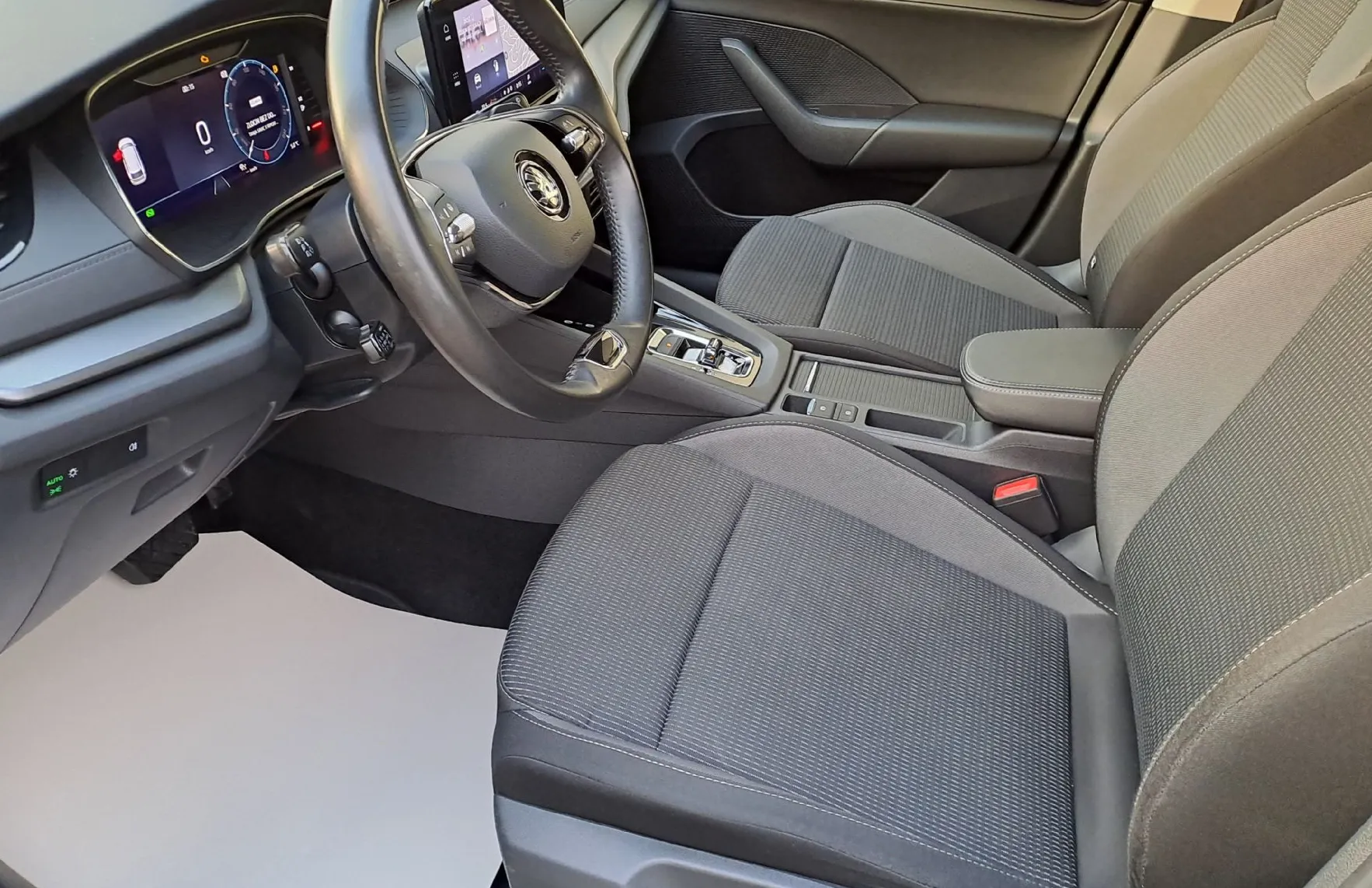 Zunanja slika - Škoda Octavia - 2.0 TDI Ambition DSG 110 kW - 5