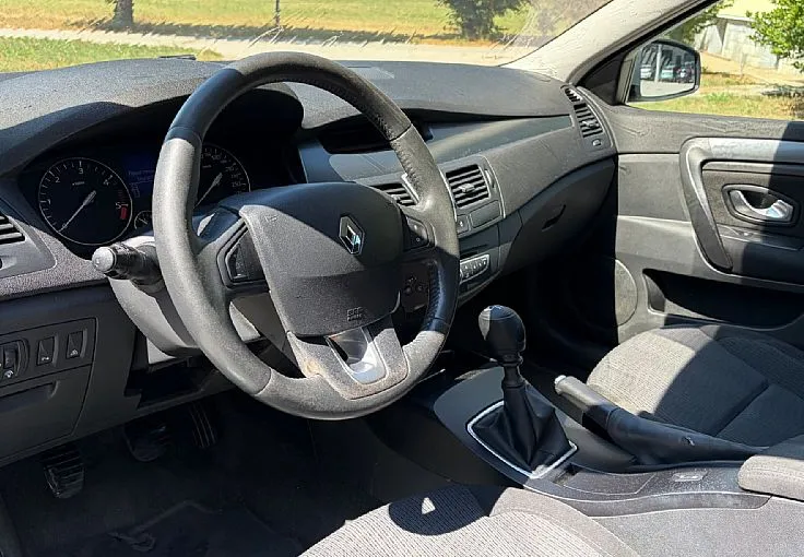Zunanja slika - Renault Laguna - Dynamique 2.0 dCi - 9
