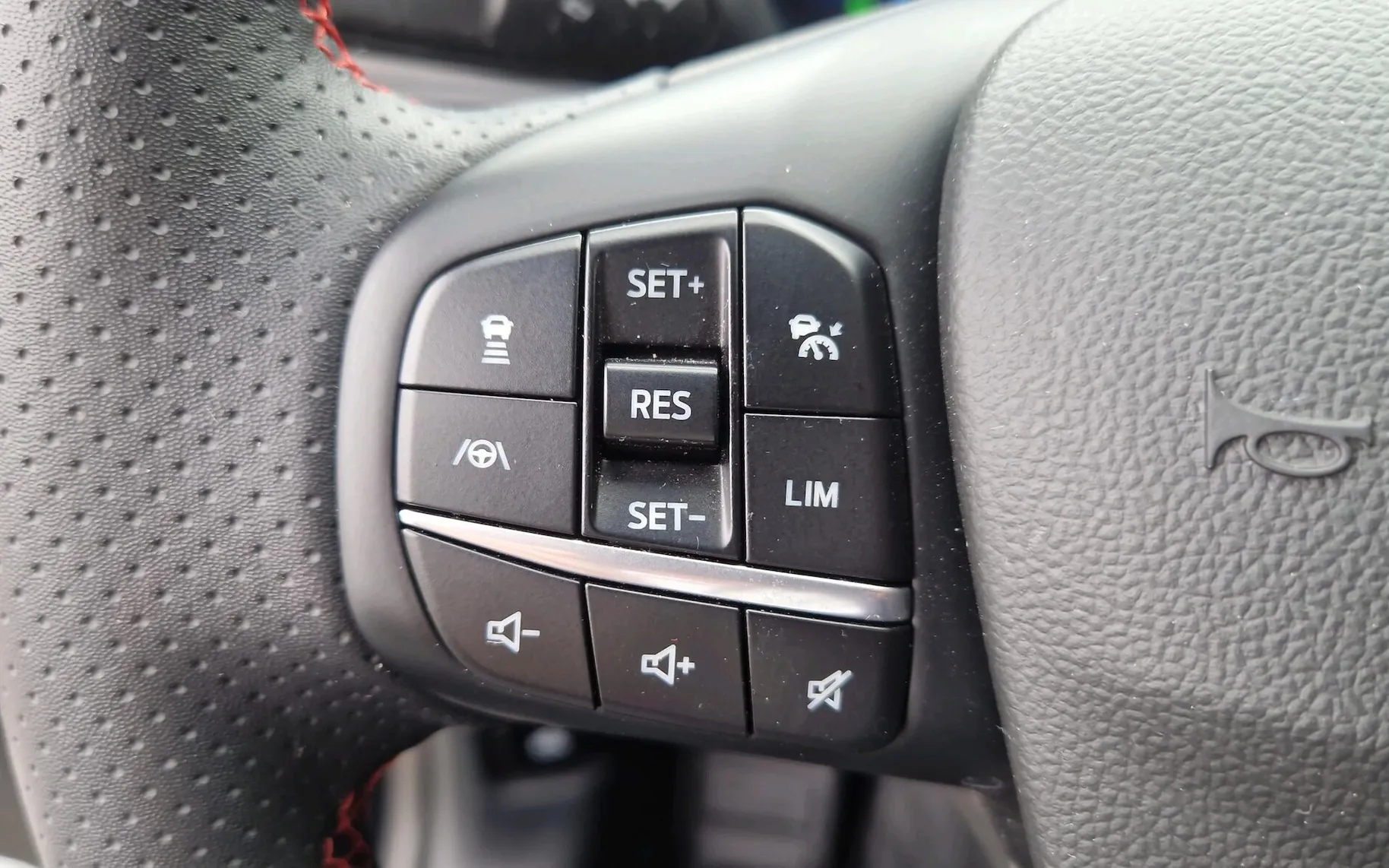 Zunanja slika - Ford Kuga - St-Line X 2.5 Hyb FHEV-SLO-RADAR-LED-NAVI-HEADUP - 18